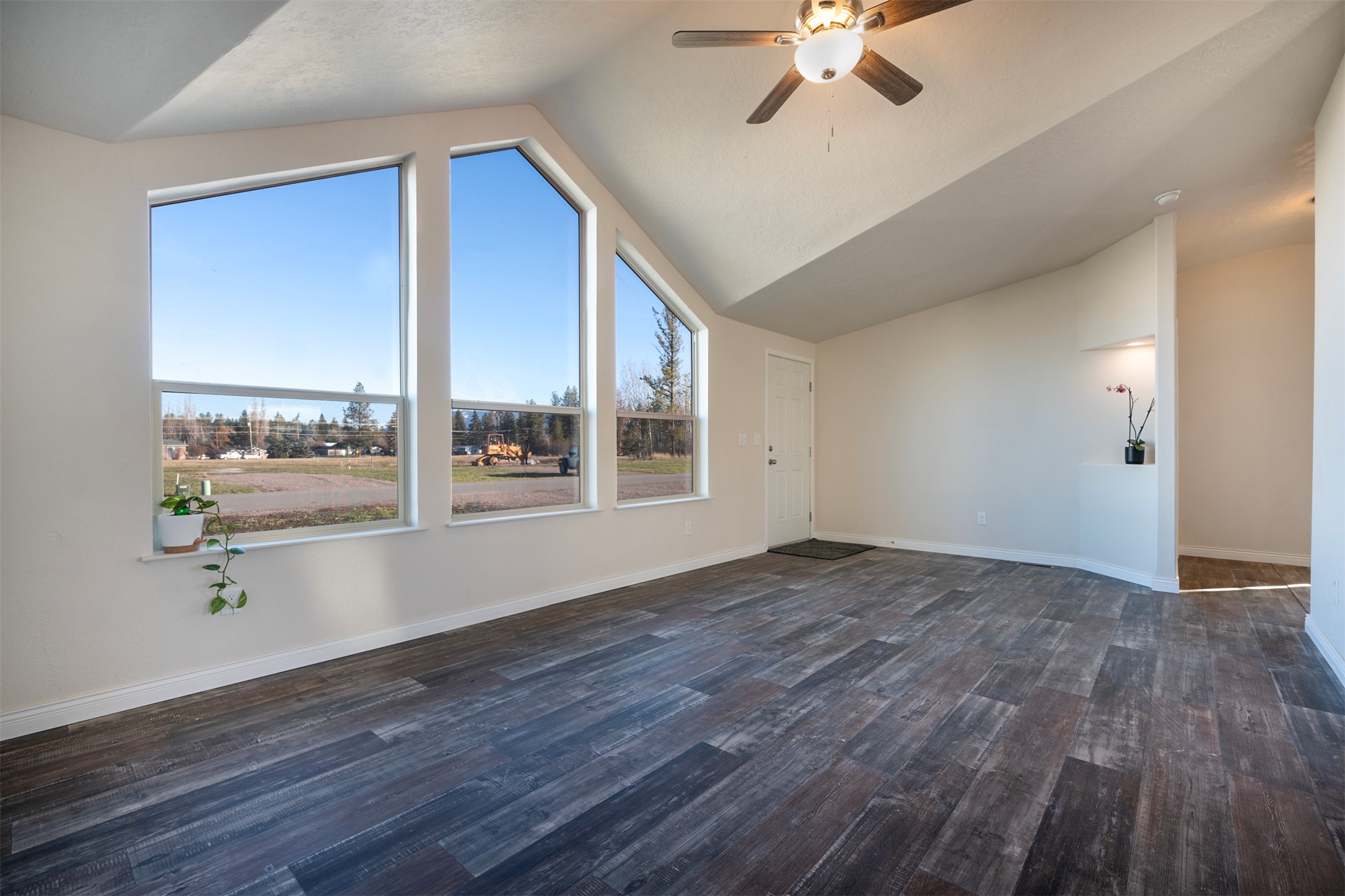 132 Wolverine Drive Property Photo 4