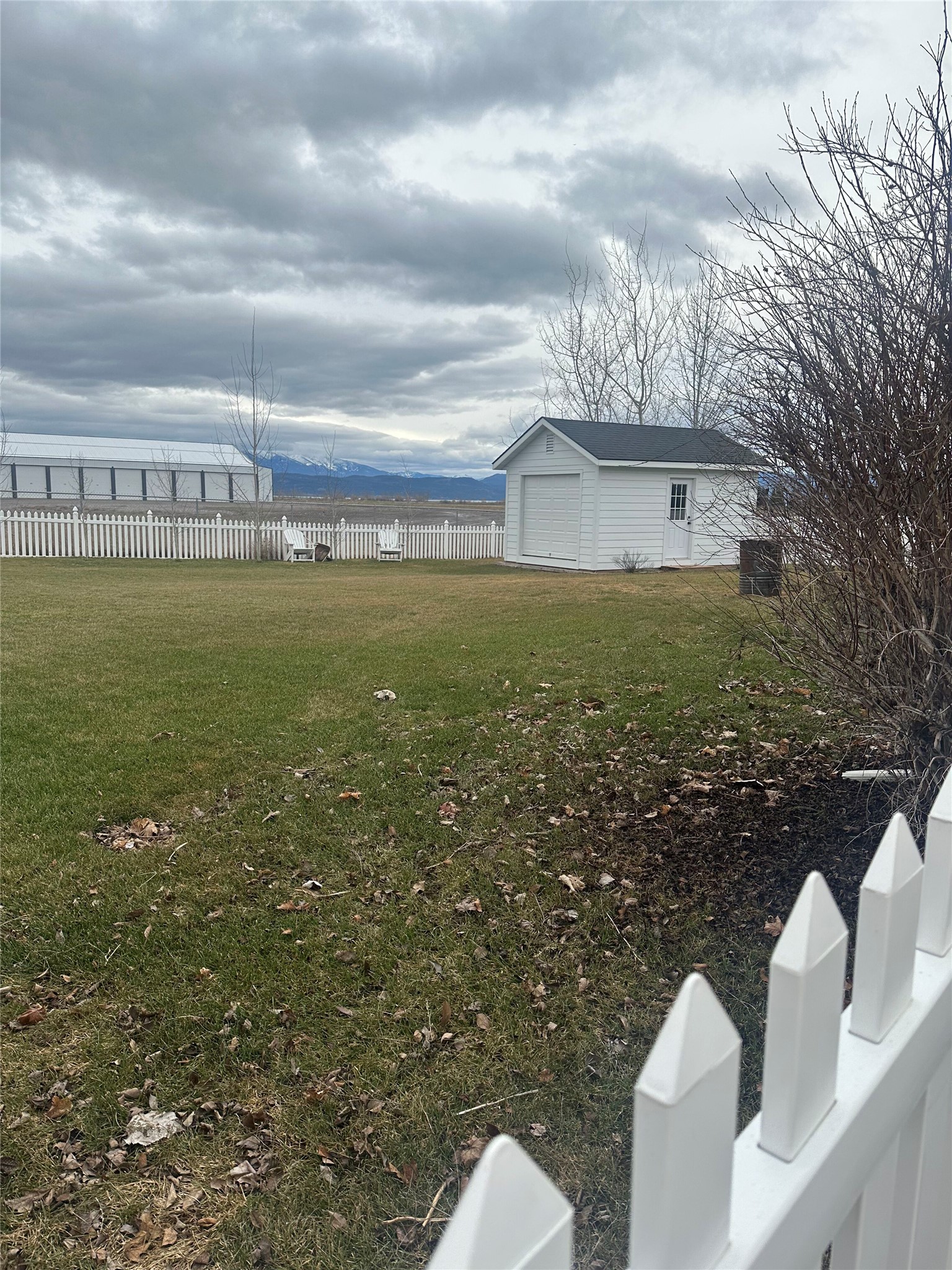 1237 Mackinaw Loop Property Photo 2