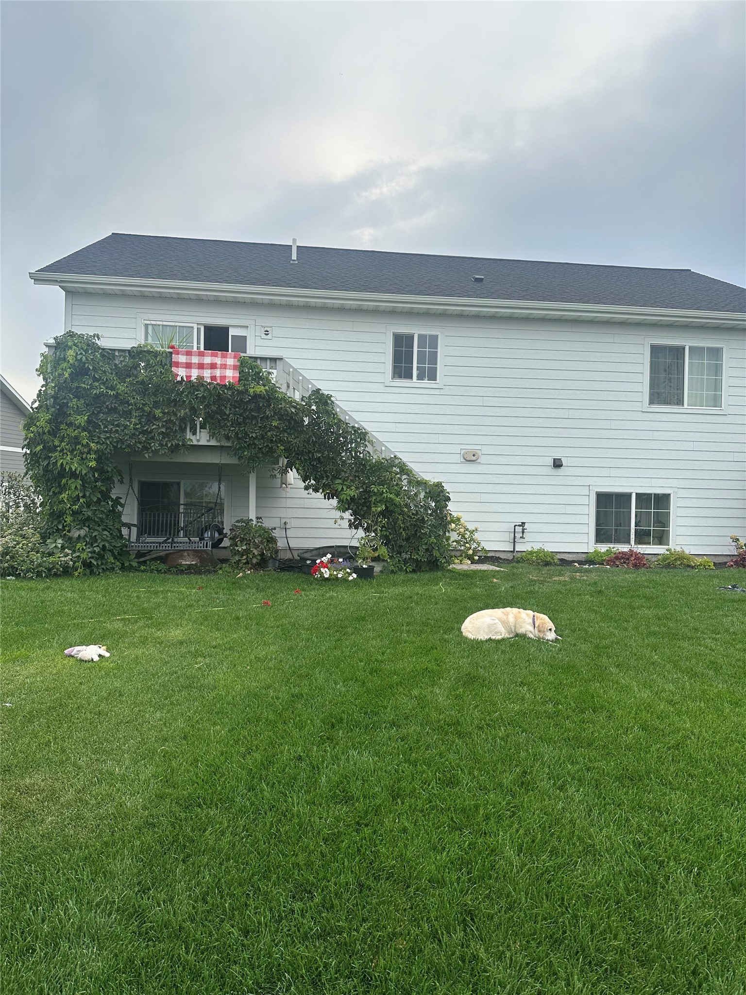 1237 Mackinaw Loop Property Photo 3