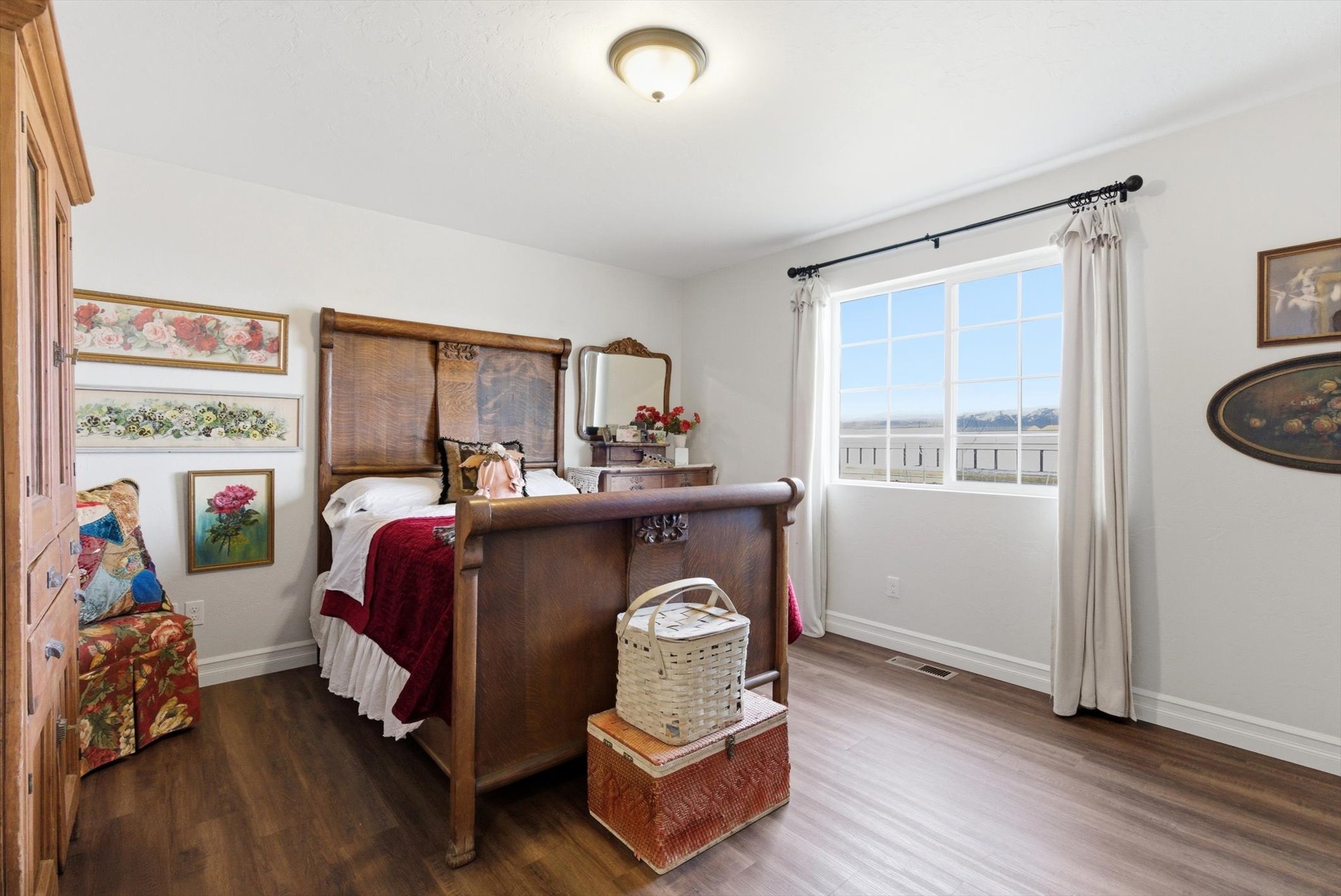 1237 Mackinaw Loop Property Photo 18