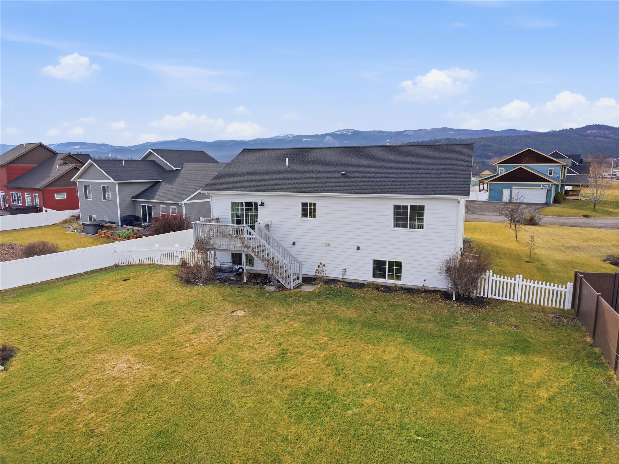 1237 Mackinaw Loop Property Photo 42
