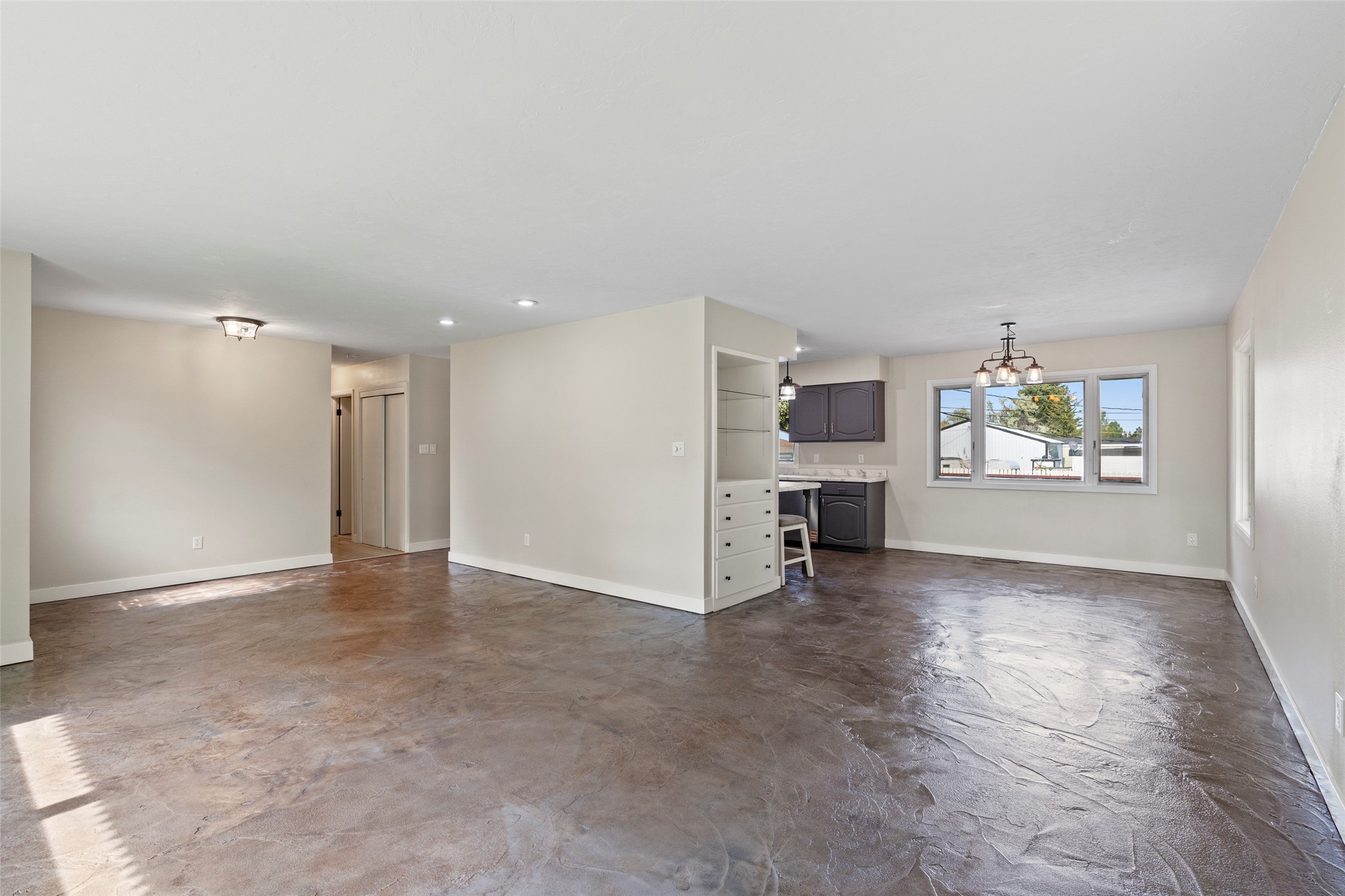 427 S Spruce Street Property Photo 15