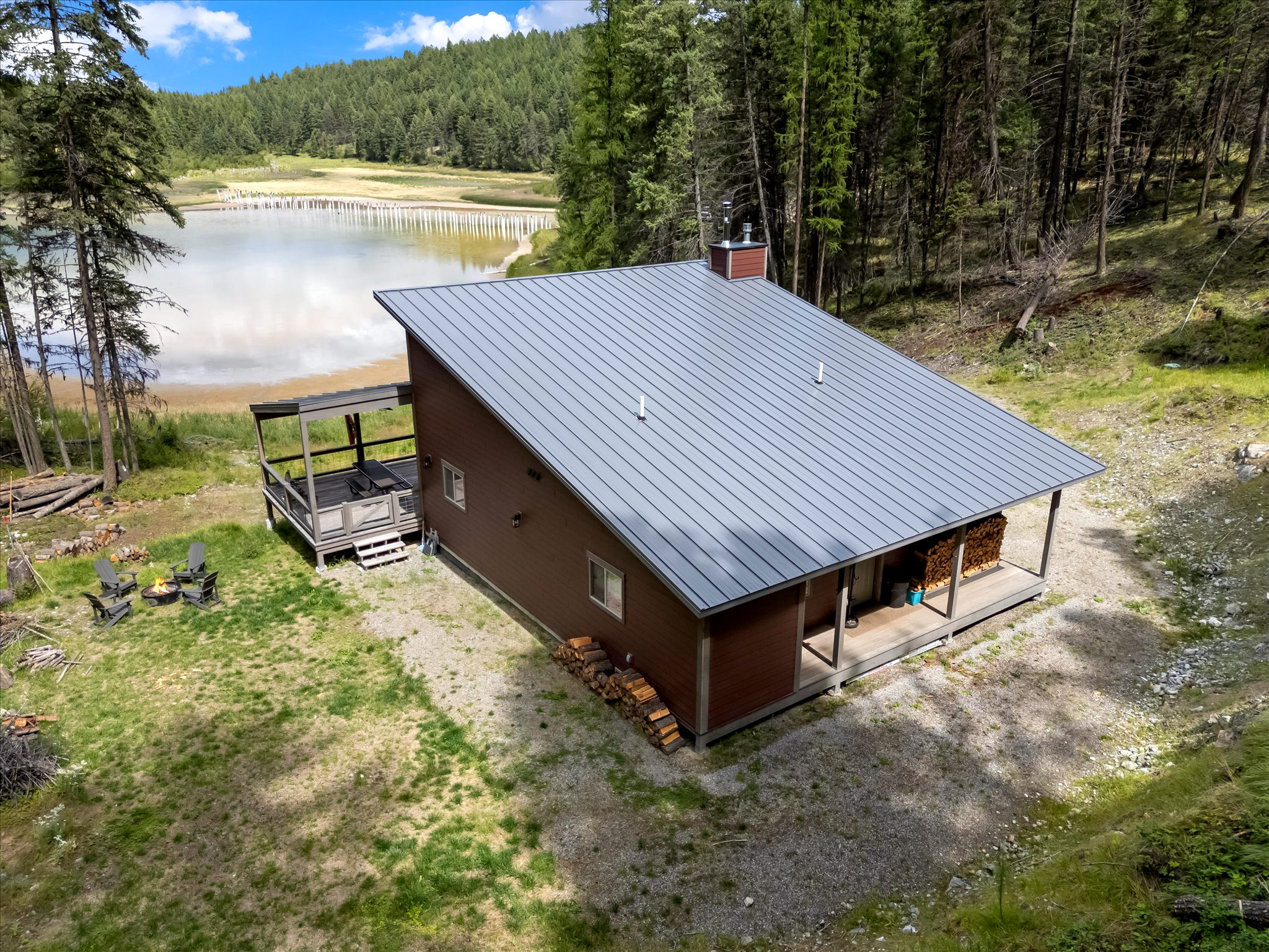 776 Summerville Road Property Photo 4