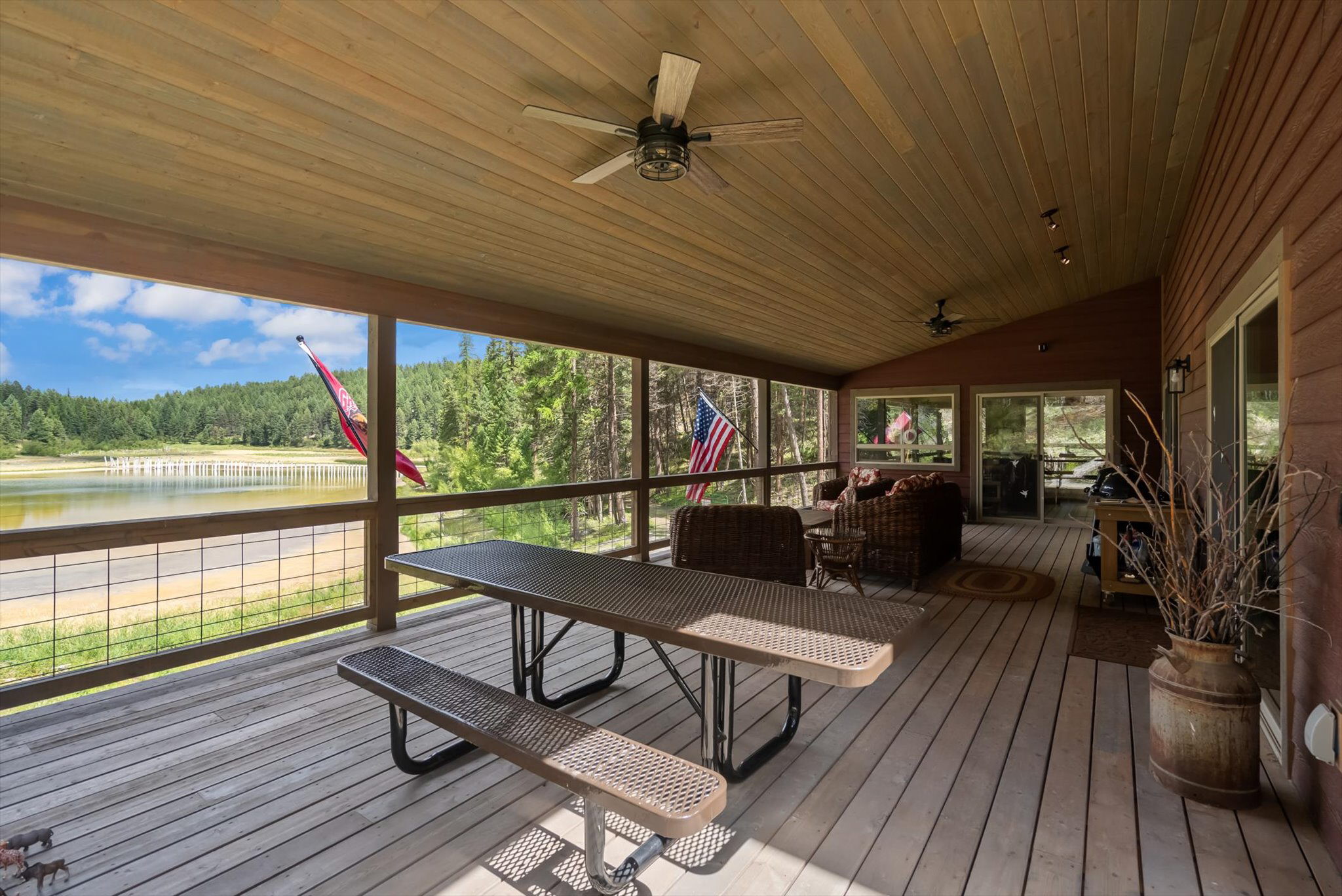 776 Summerville Road Property Photo 14