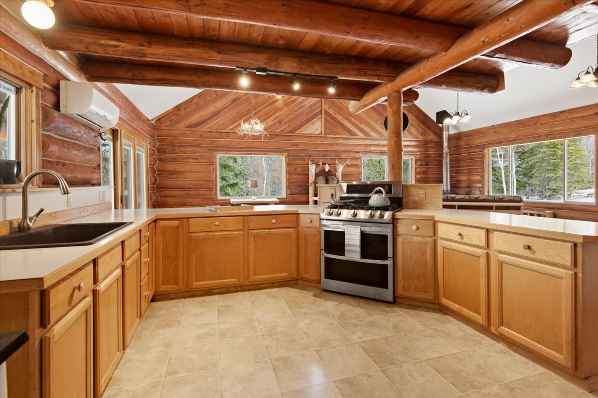 2236 Griffith Creek Road Property Photo 5