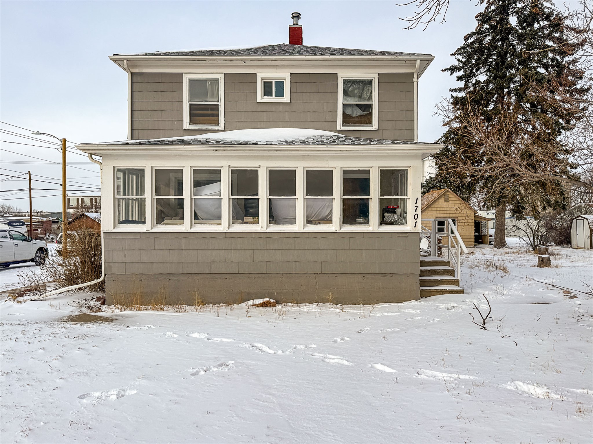1701 8th Avenue N Property Photo 3