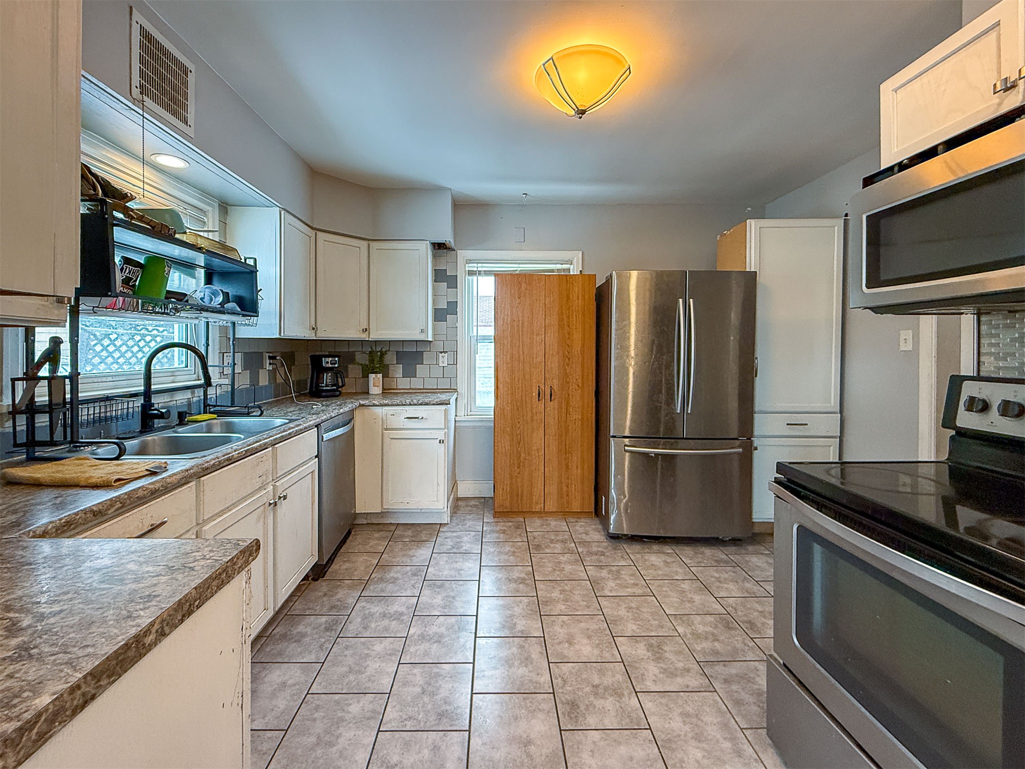 1701 8th Avenue N Property Photo 6