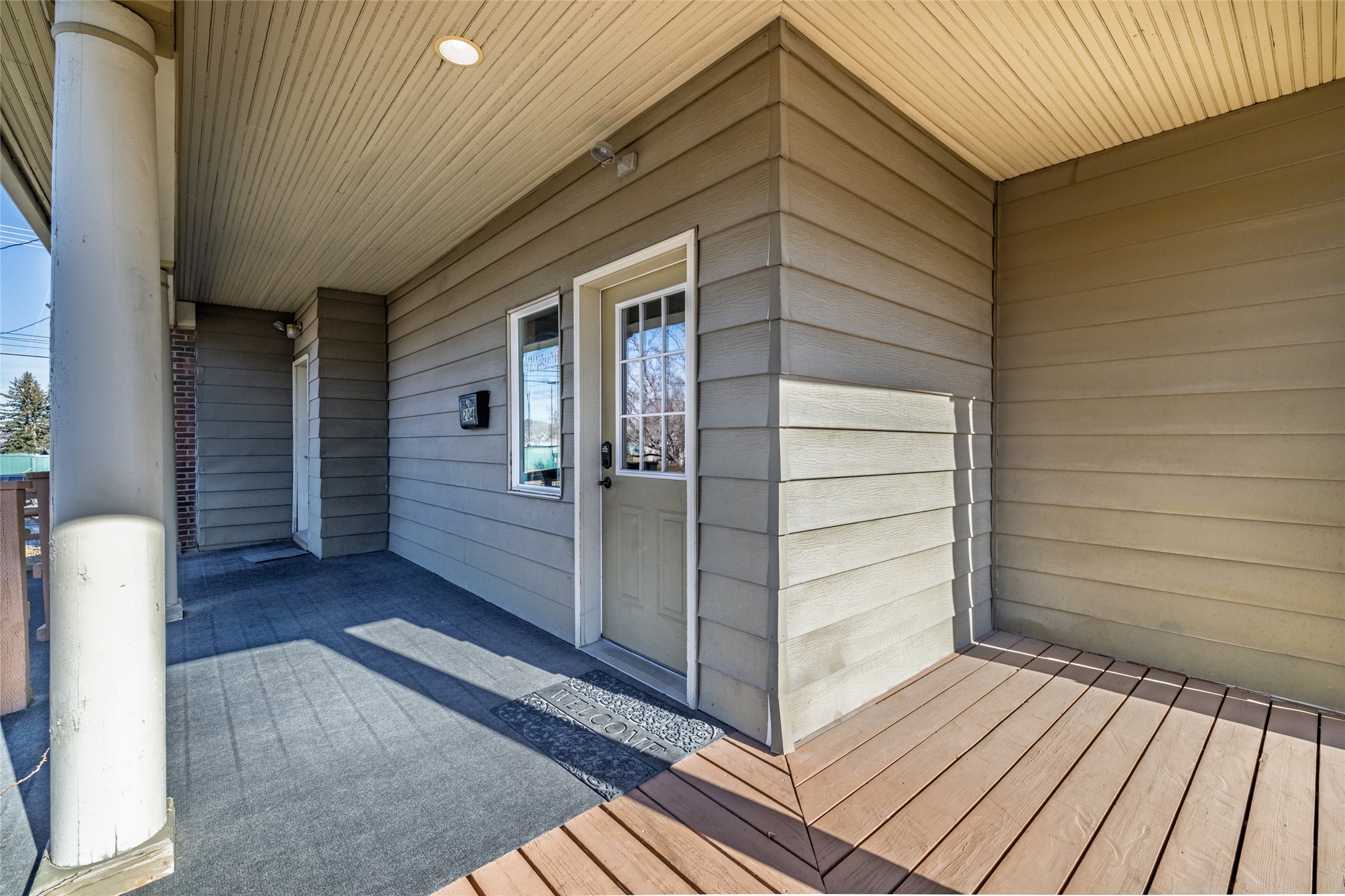 204 E Lyndale Avenue Property Photo 5