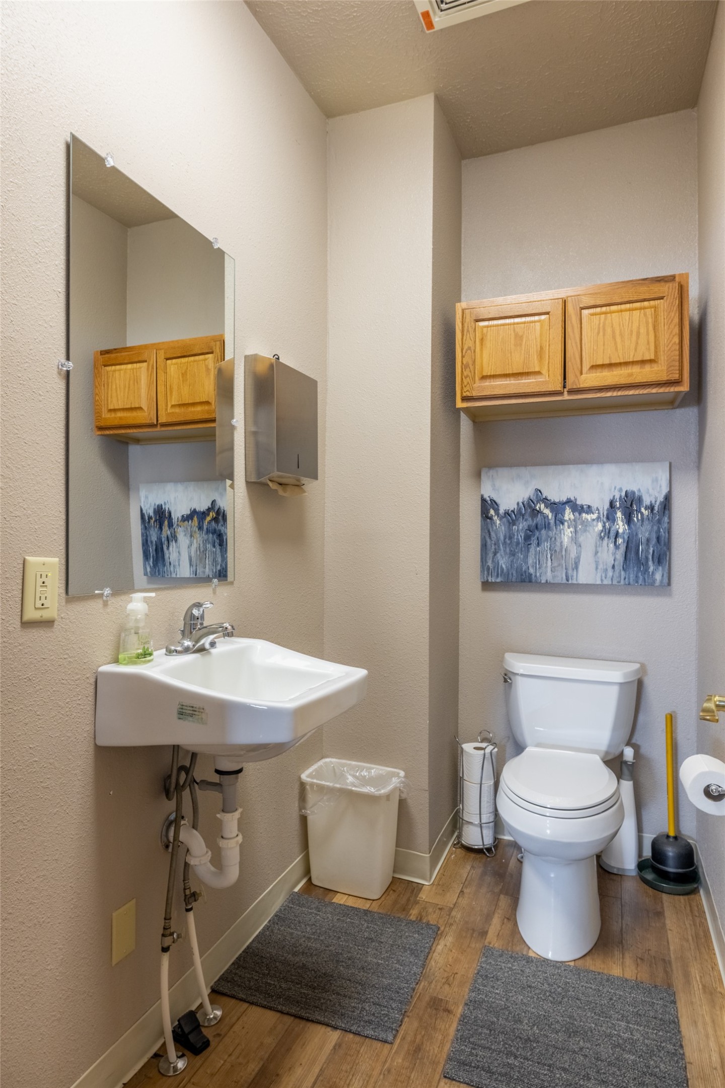 204 E Lyndale Avenue Property Photo 28