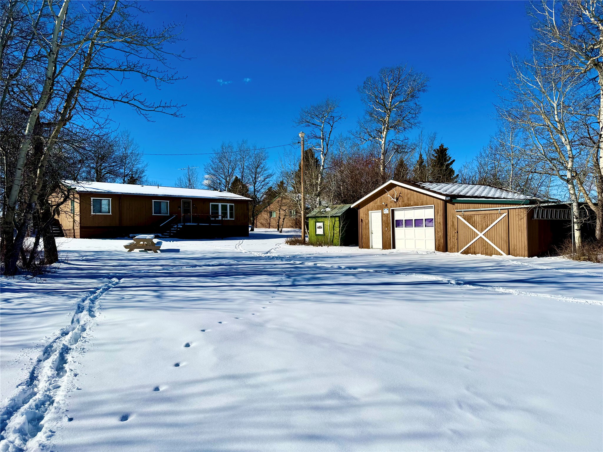 28 W Shore Road Property Photo 2