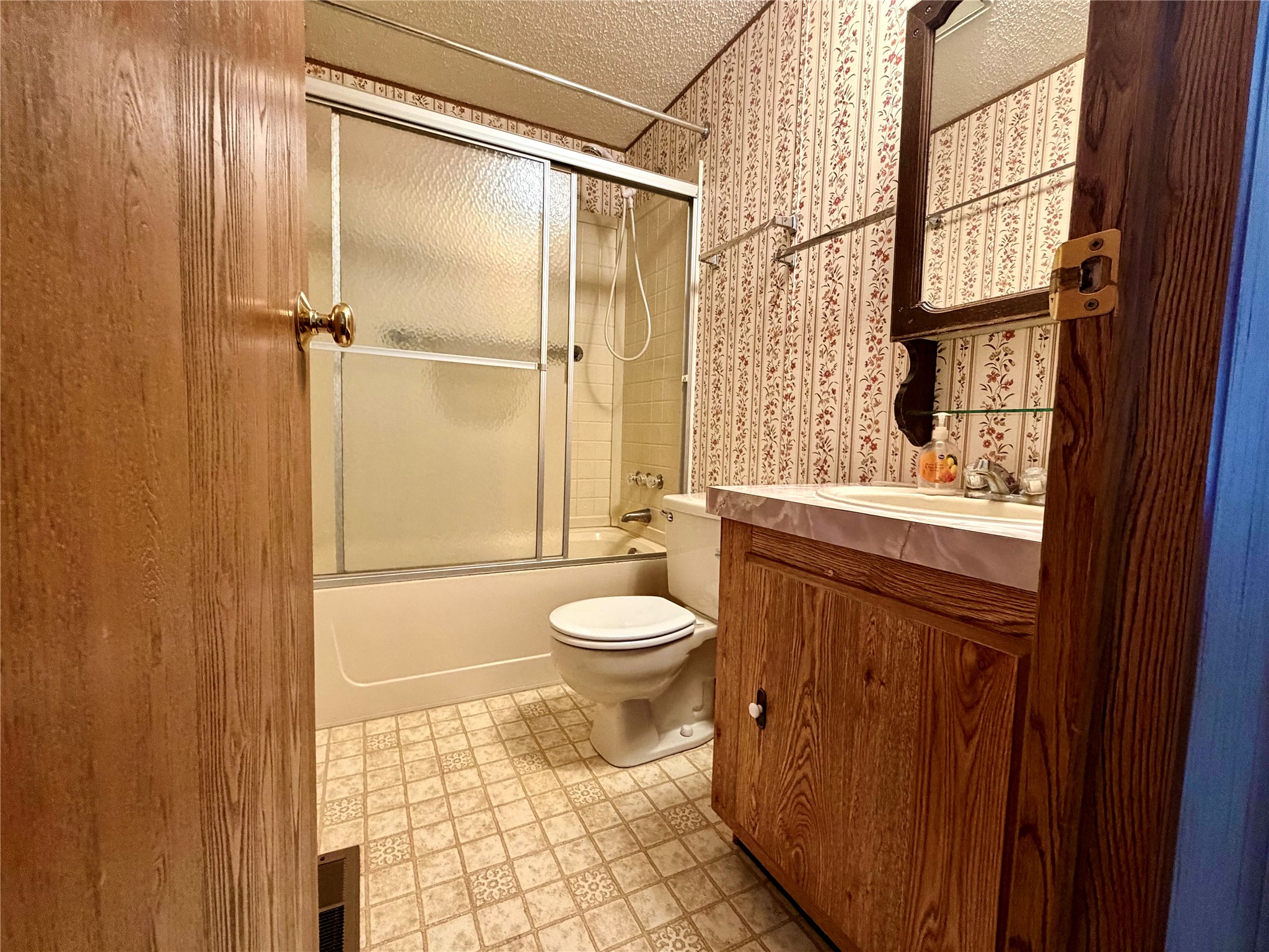 28 W Shore Road Property Photo 12