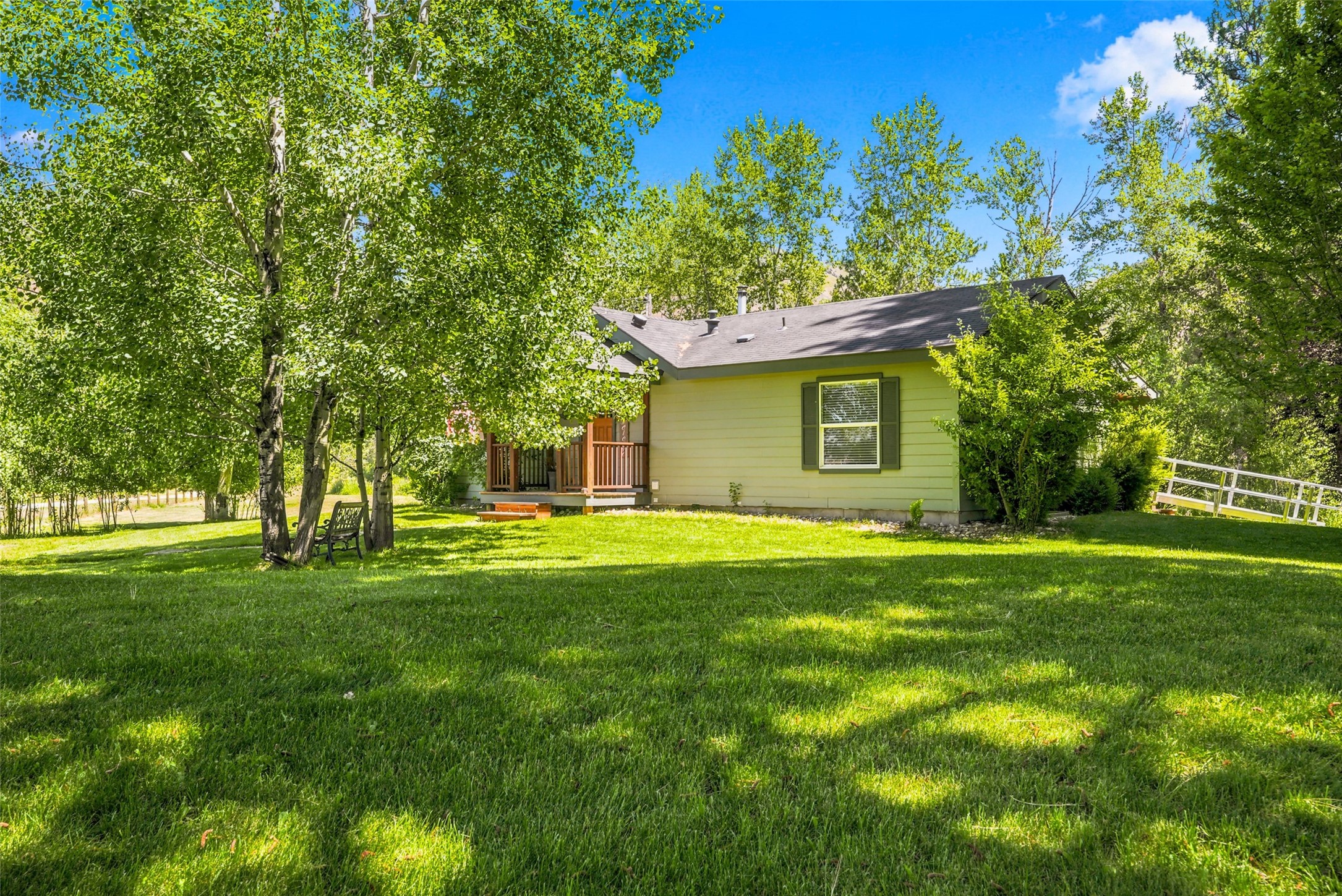 2848 E Gorus Loop Property Photo 9