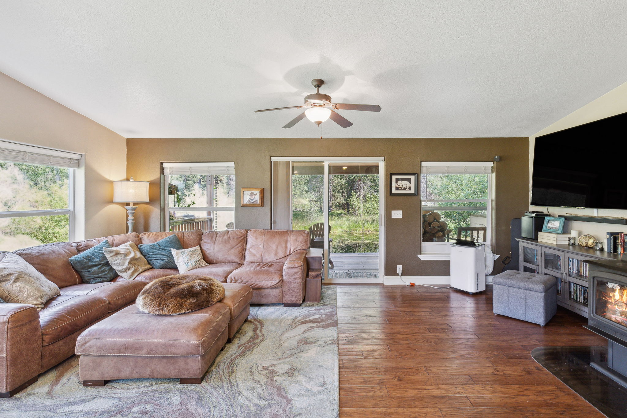 2848 E Gorus Loop Property Photo 16