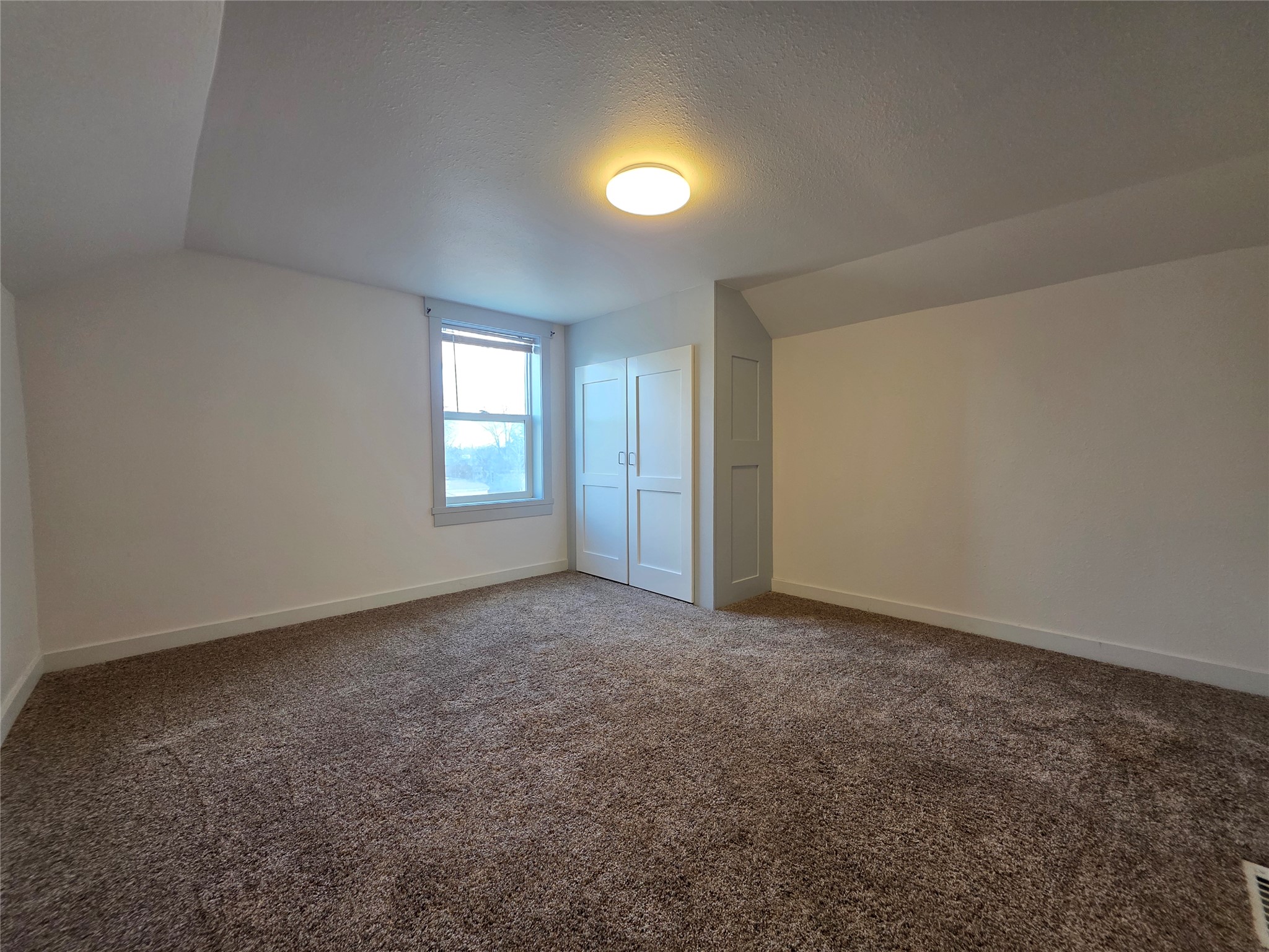 725 8th Avenue Nw Property Photo 16