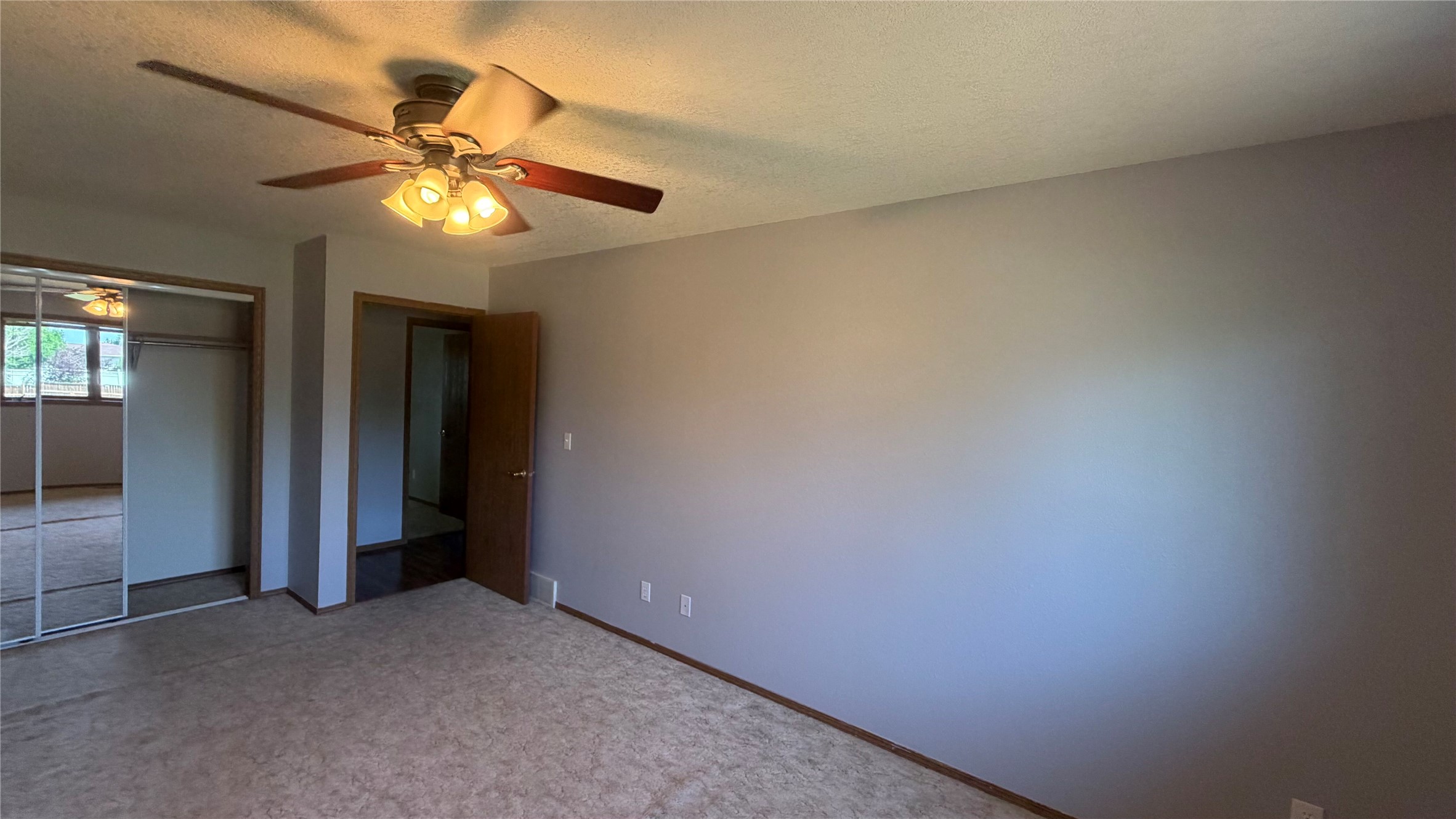413 33rd Avenue Ne Property Photo 51