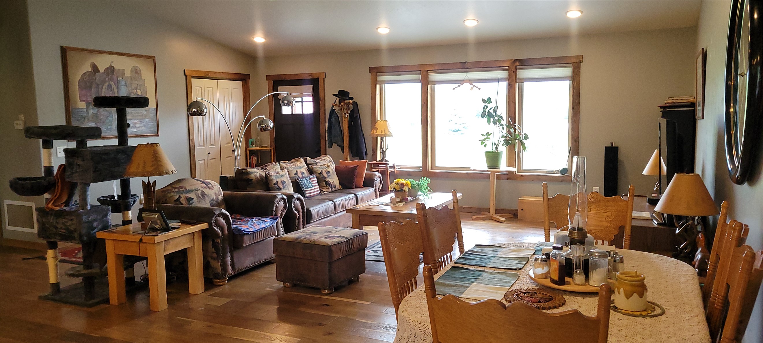 393 Aspen Wood Drive Property Photo 11