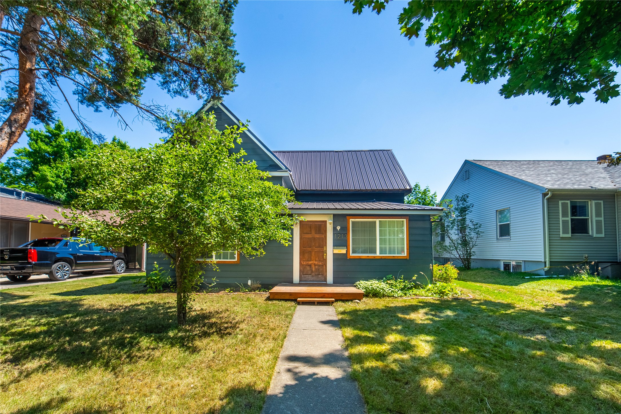 1213 3rd Avenue E Property Photo 2