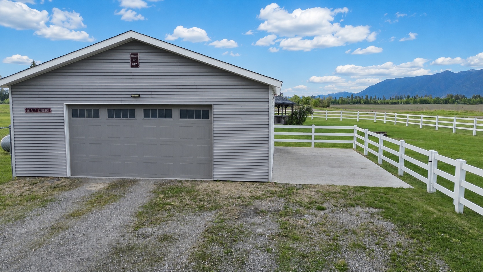 480 Robocker Lane Property Photo 11
