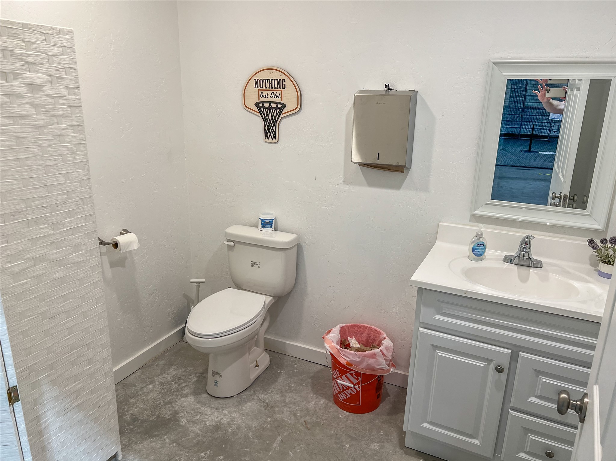 1113 Custer Avenue Property Photo 7