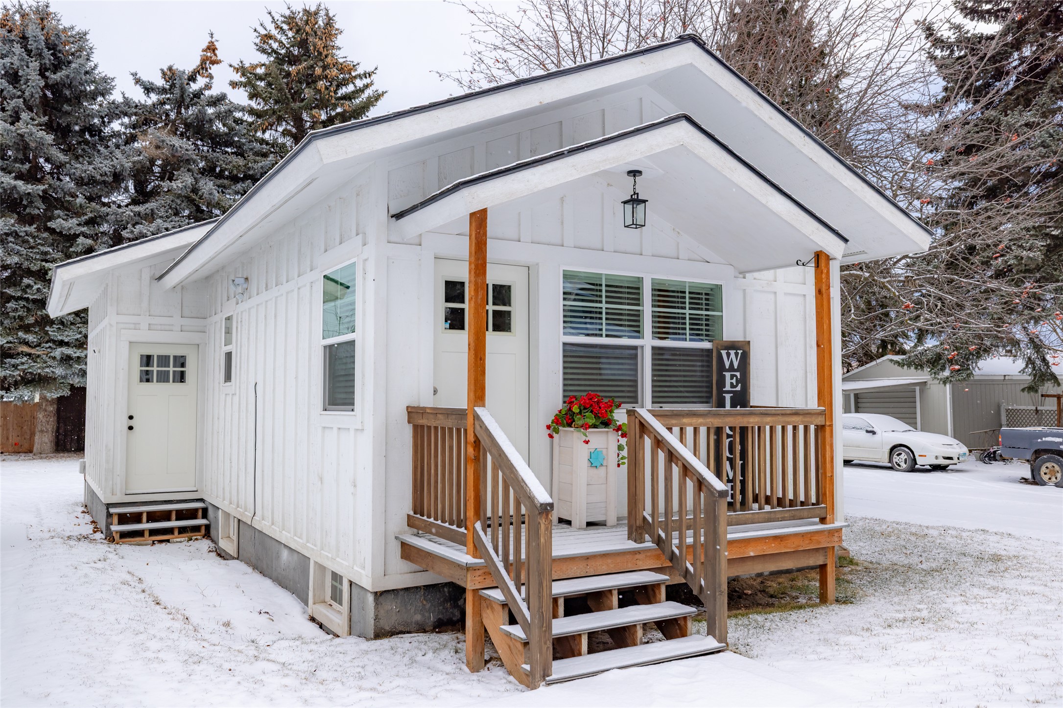 222 Forest Hill Village Property Photo 4