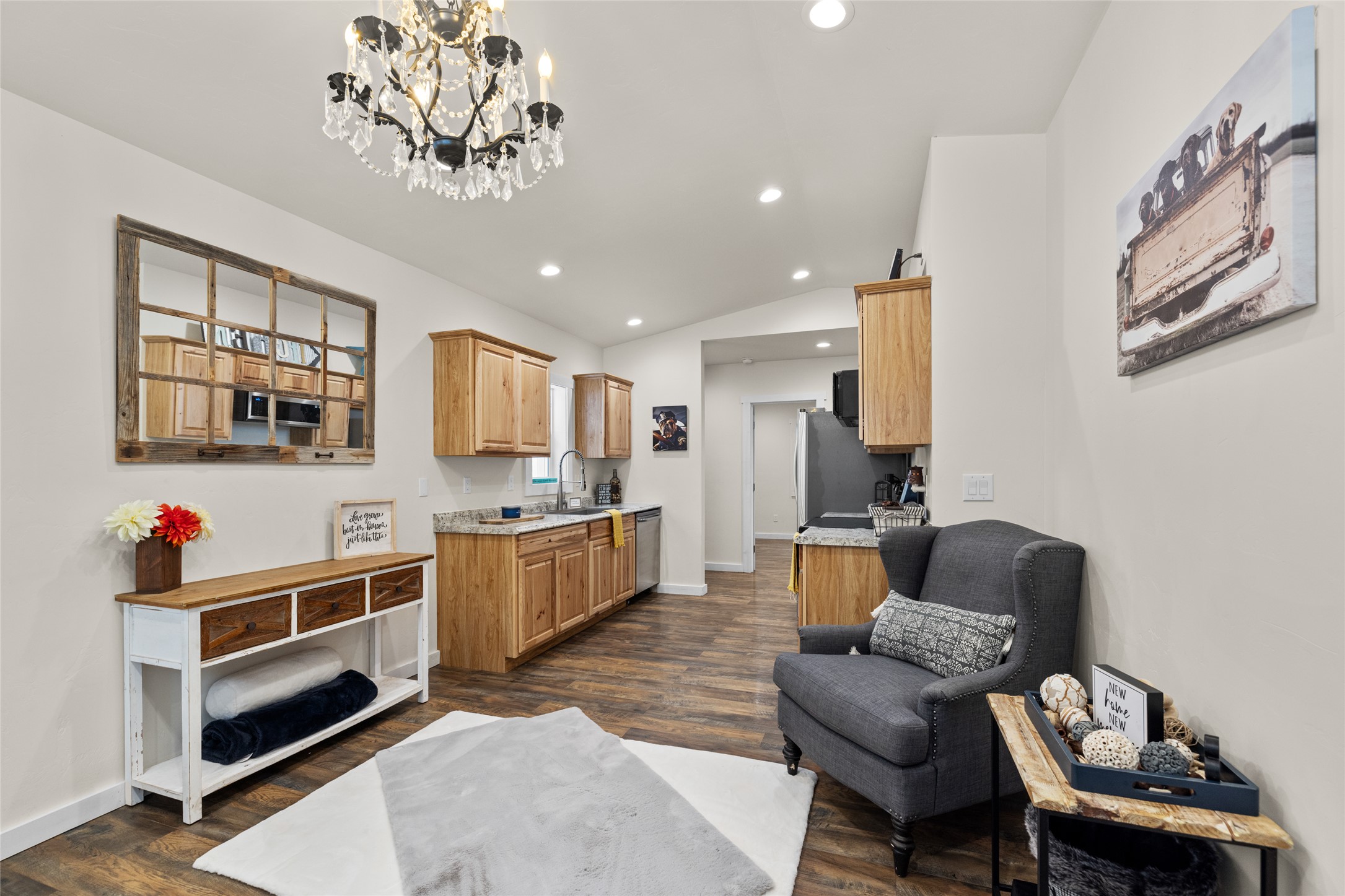 222 Forest Hill Village Property Photo 11