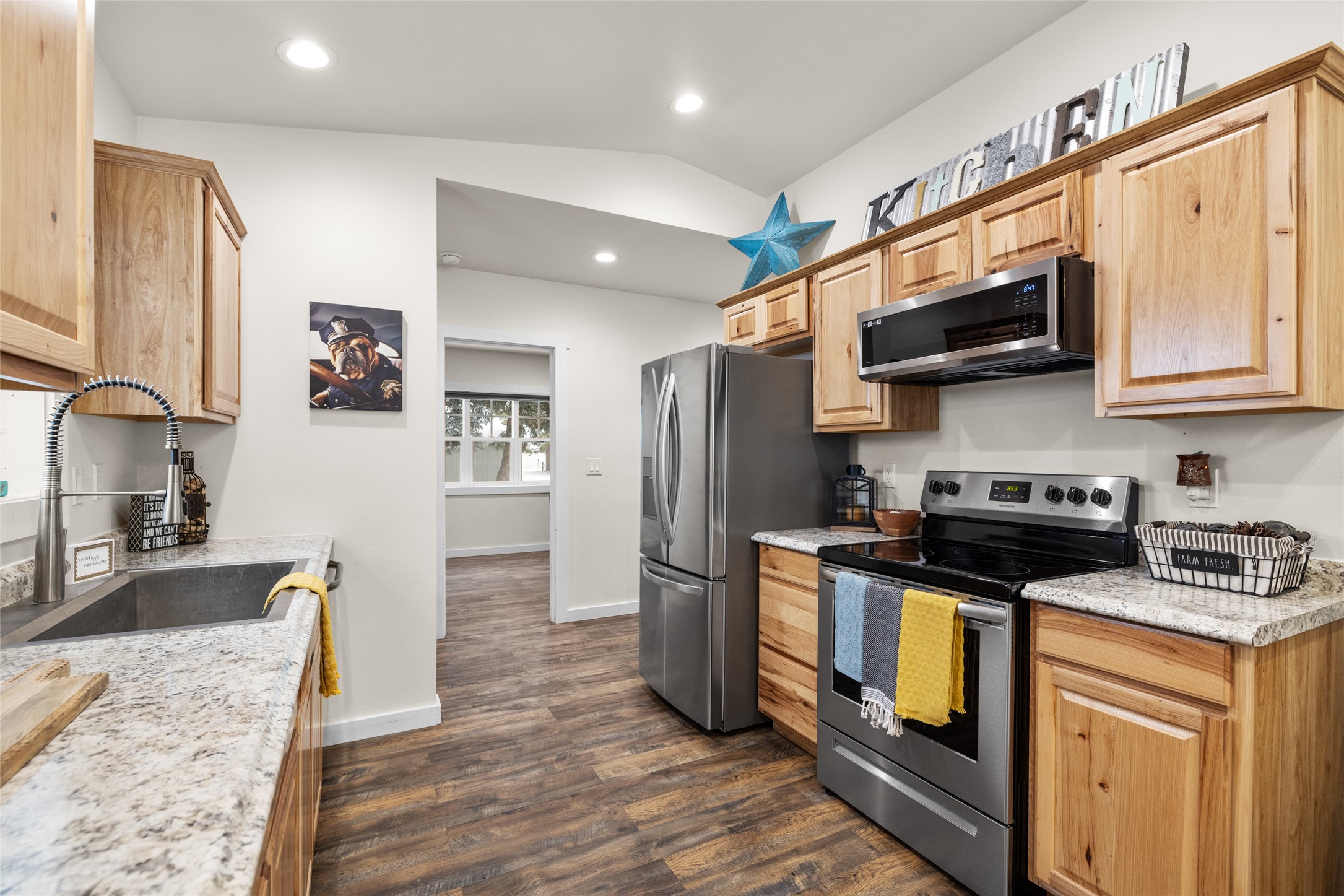 222 Forest Hill Village Property Photo 13