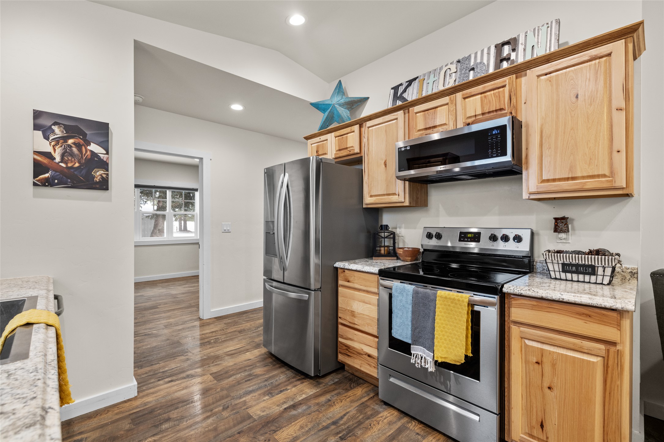 222 Forest Hill Village Property Photo 19