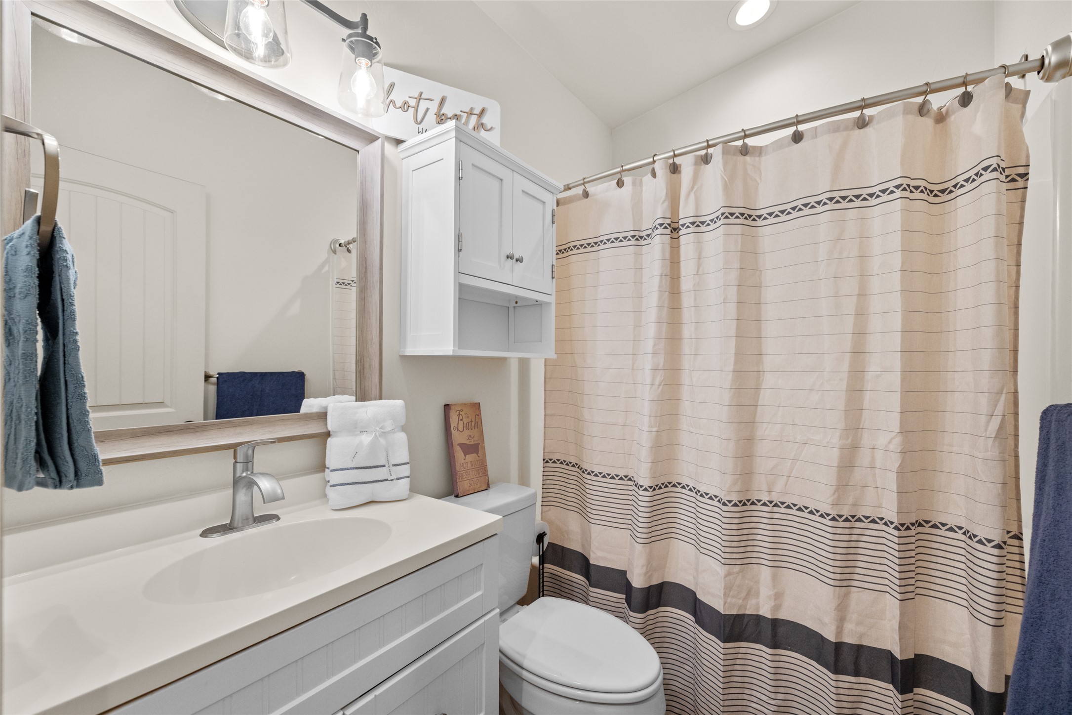 222 Forest Hill Village Property Photo 22