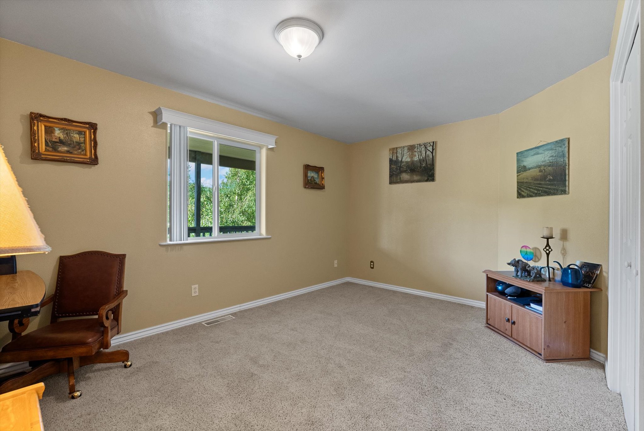 1401 12th Avenue E Property Photo 10