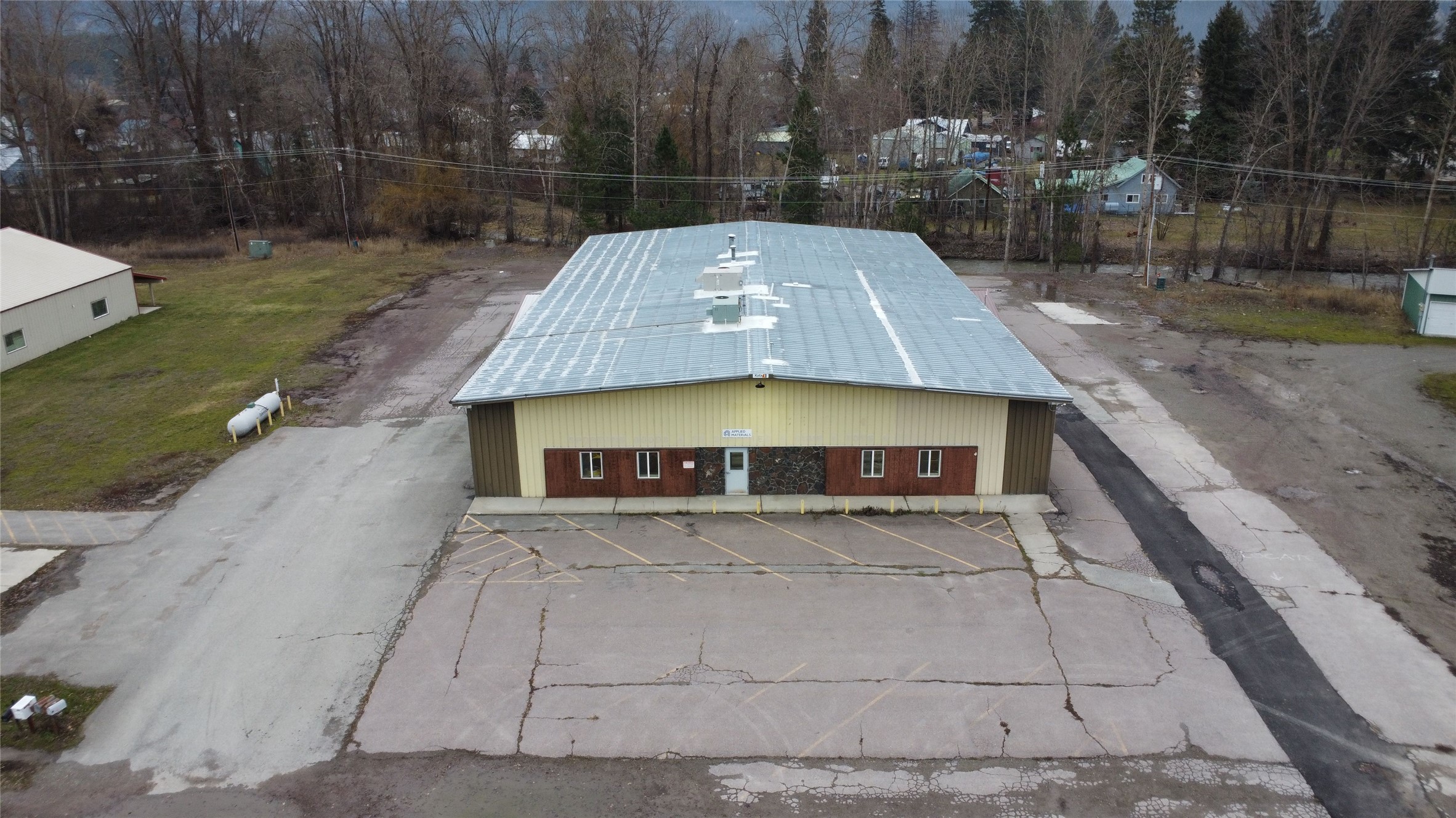 117 E Commerce Way Property Photo 3