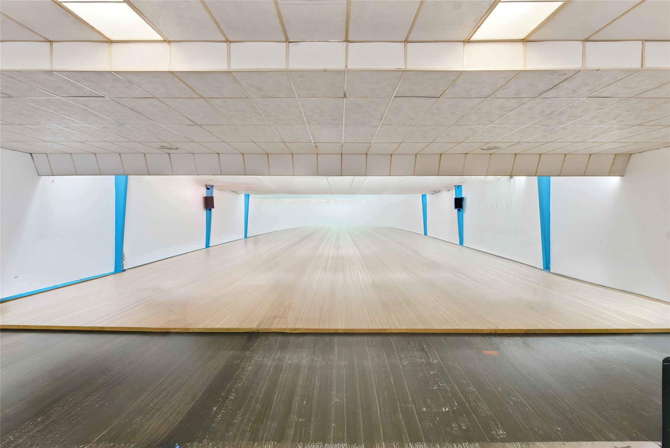 307 Nucleus Avenue Property Photo 12