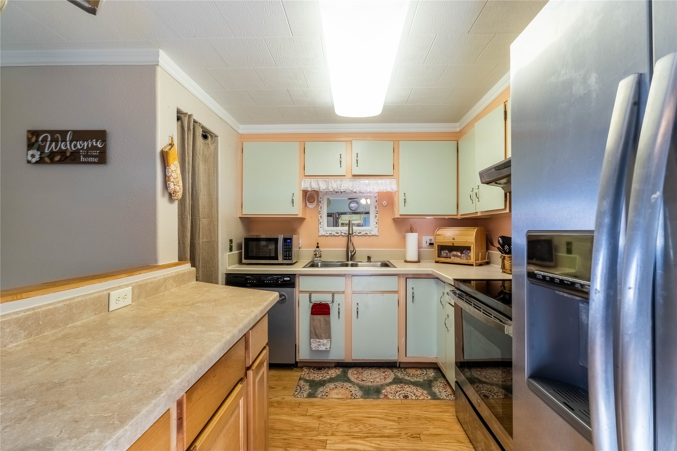 419 Russell Lane Property Photo 7
