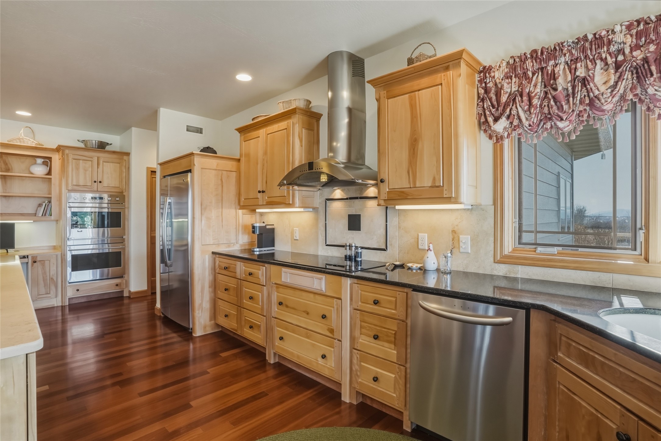 460 Windwalker Trail Property Photo 14