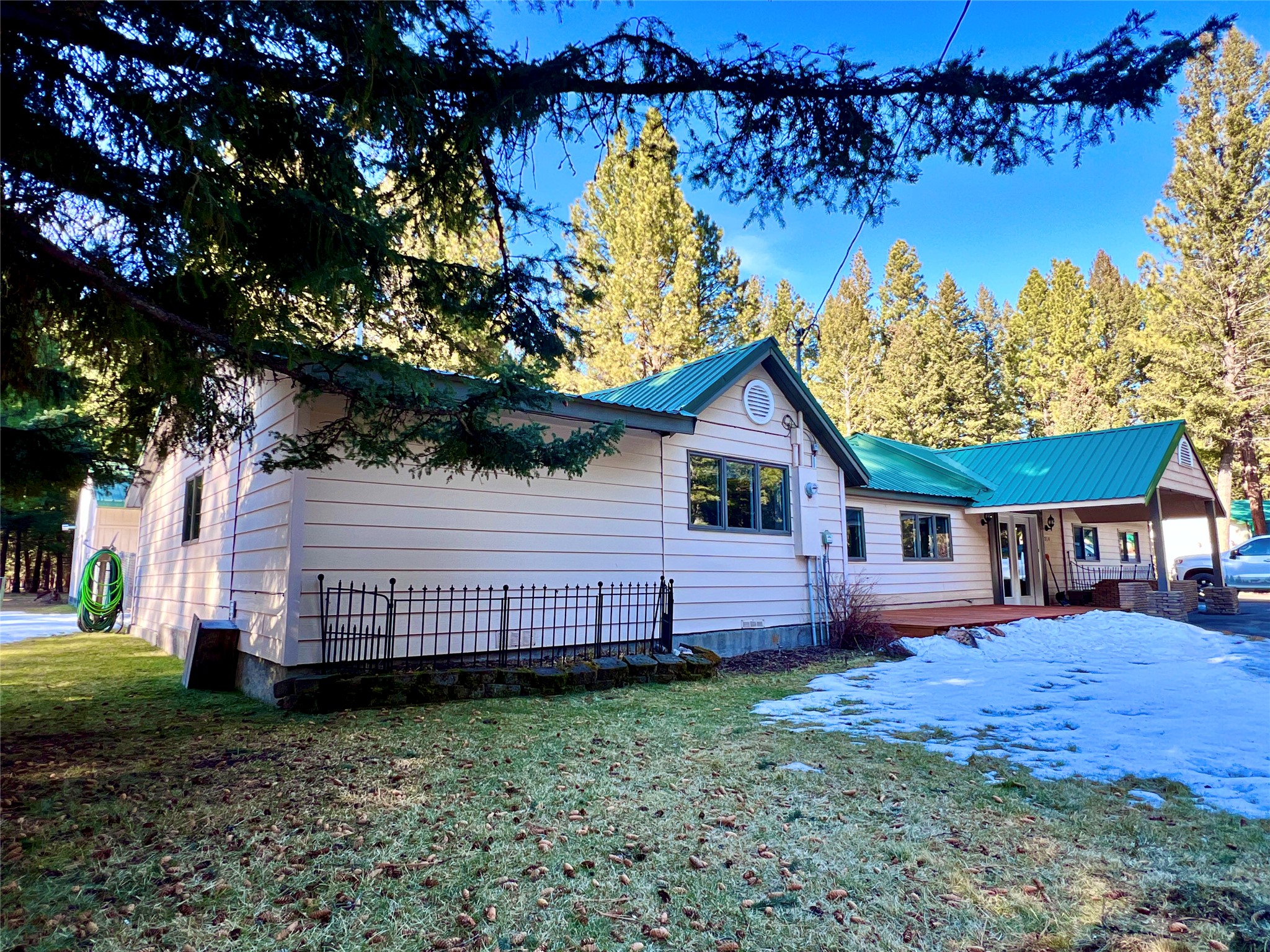 208 4th Avenue Property Photo 15