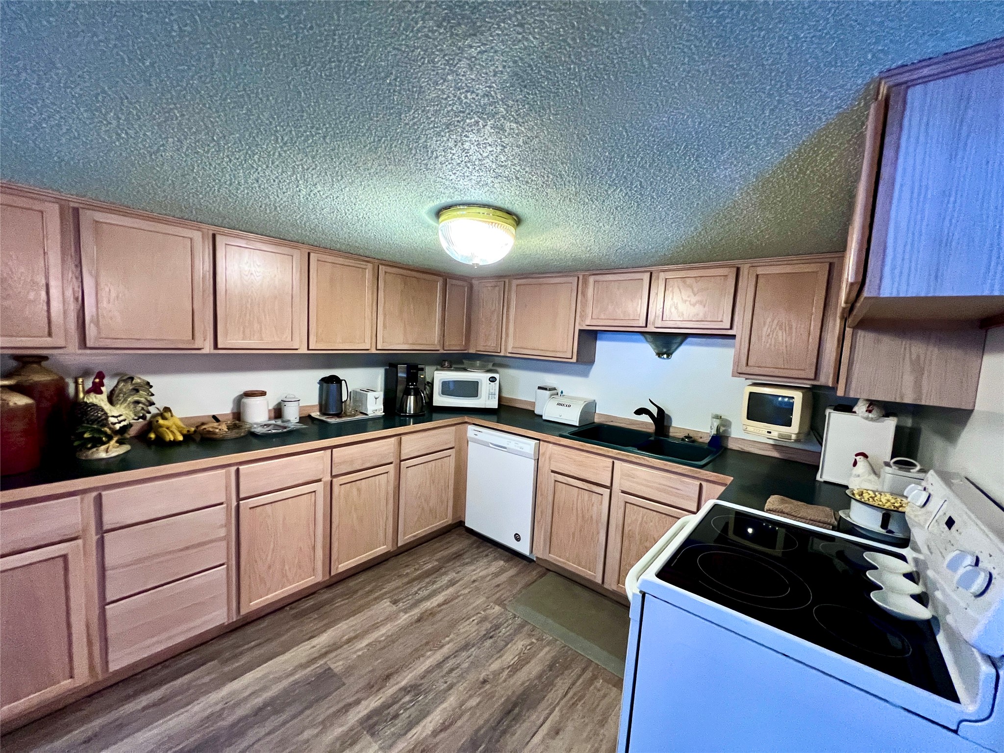 208 4th Avenue Property Photo 73
