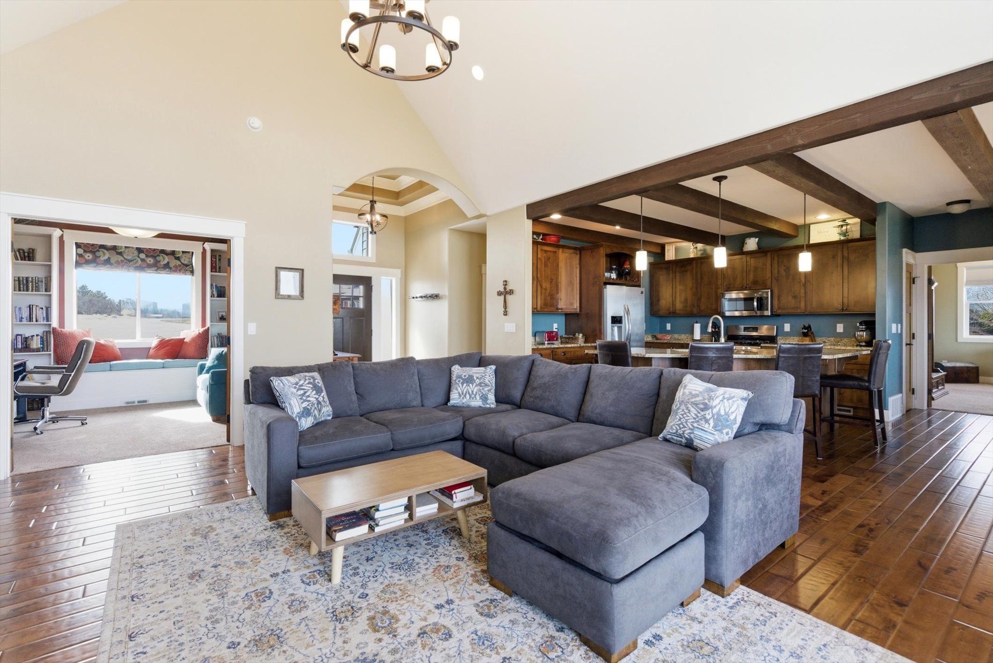 200 Aspen Loop Property Photo 9