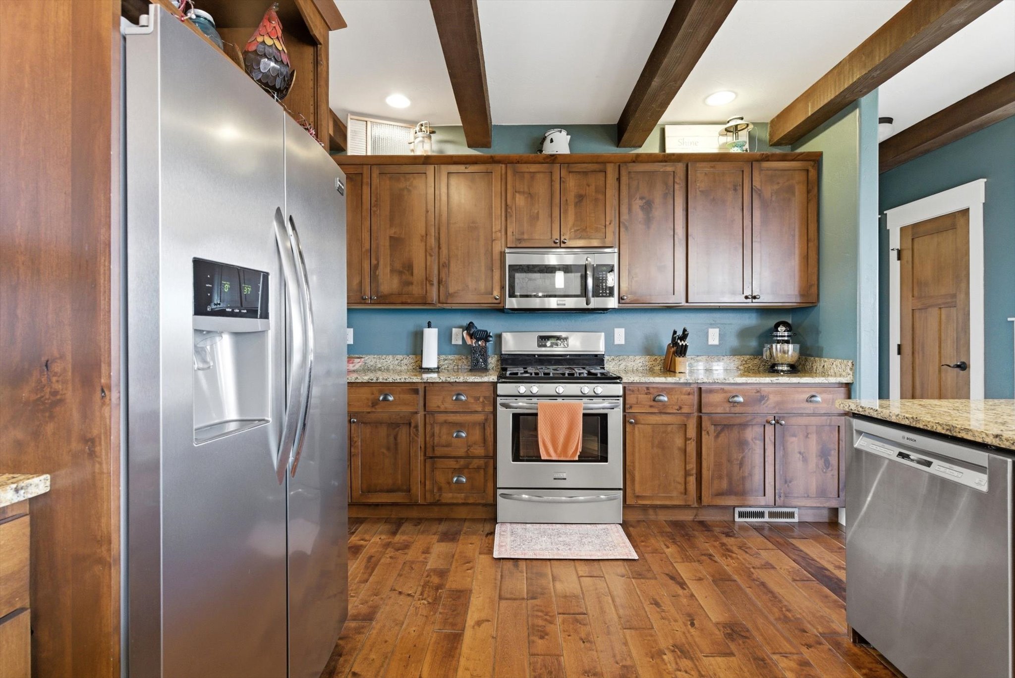 200 Aspen Loop Property Photo 12