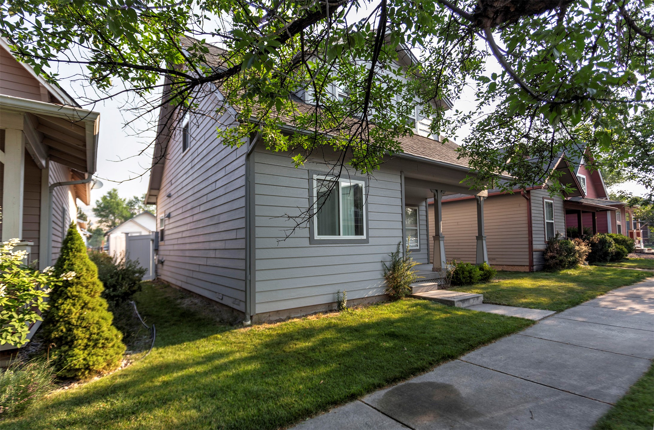 4672 Bordeaux Boulevard Property Photo 3