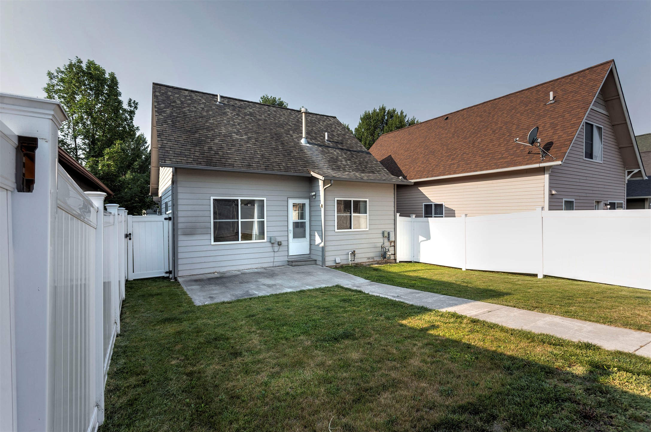 4672 Bordeaux Boulevard Property Photo 13