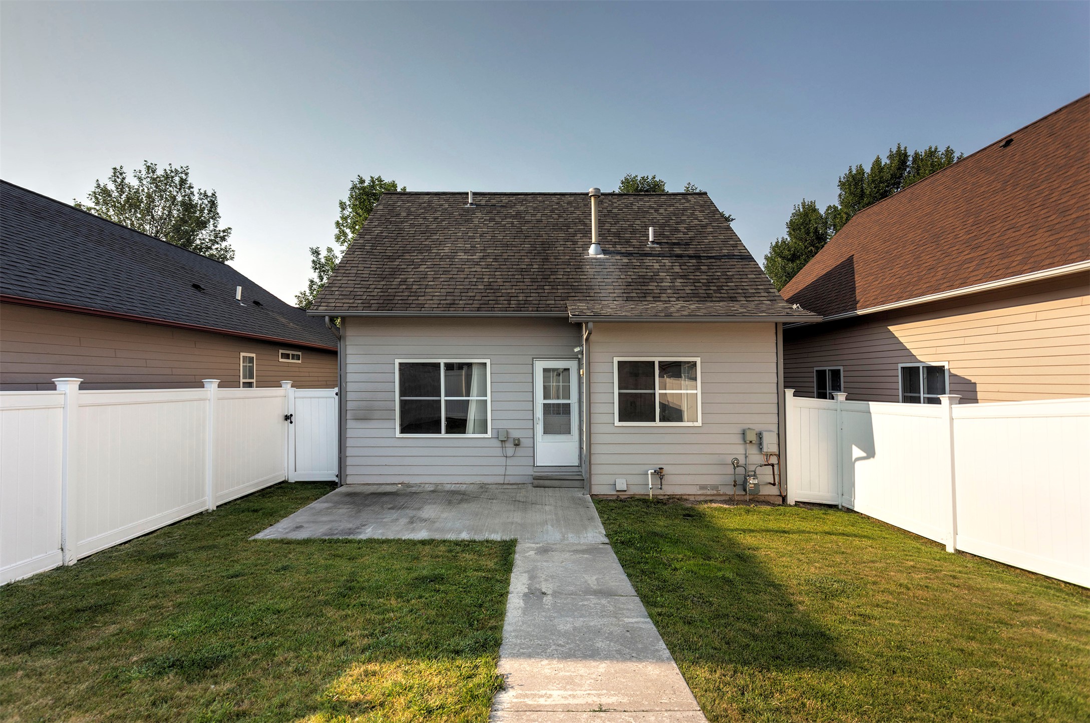 4672 Bordeaux Boulevard Property Photo 14