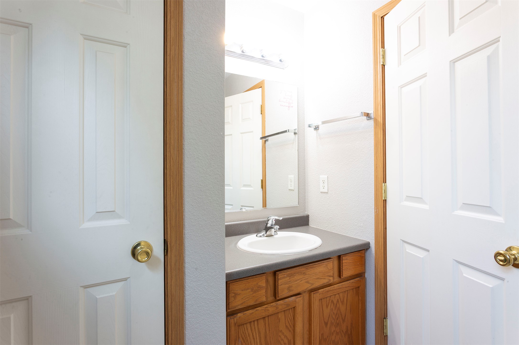 4672 Bordeaux Boulevard Property Photo 24