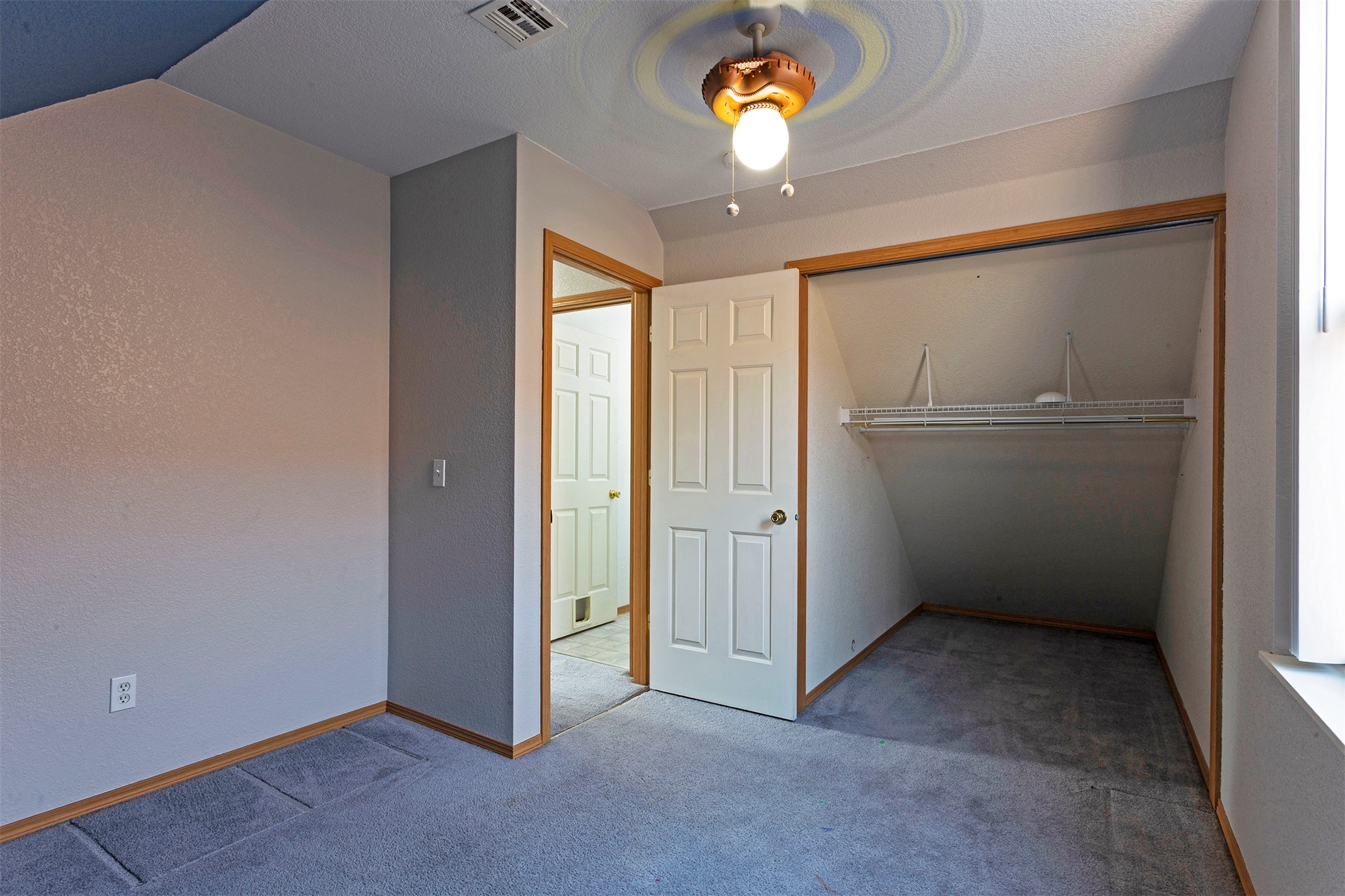 4672 Bordeaux Boulevard Property Photo 27