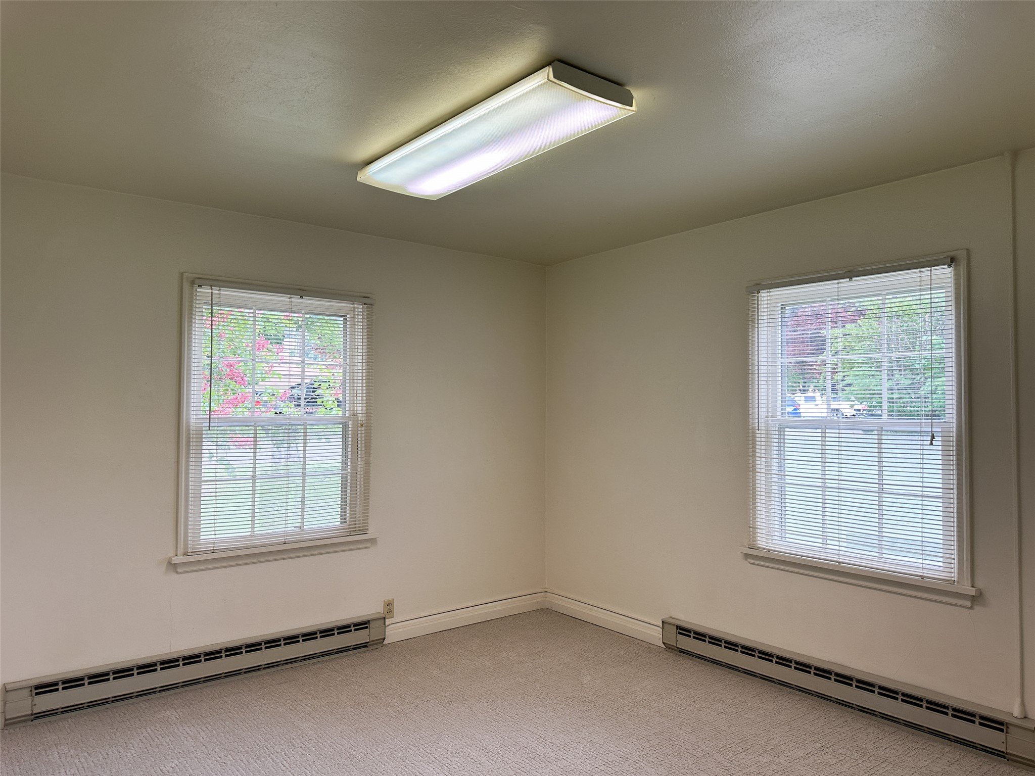 1119 Maiden Lane Property Photo 8