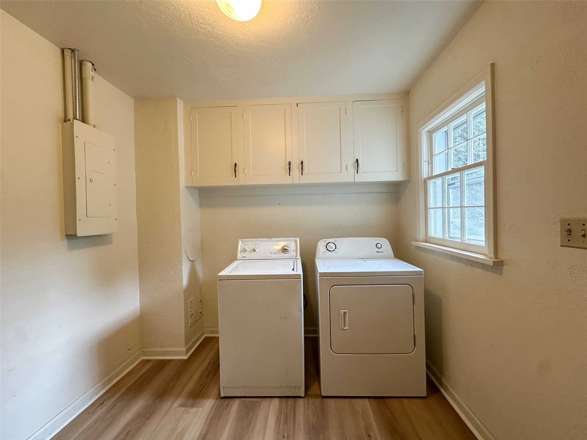 1119 Maiden Lane Property Photo 13