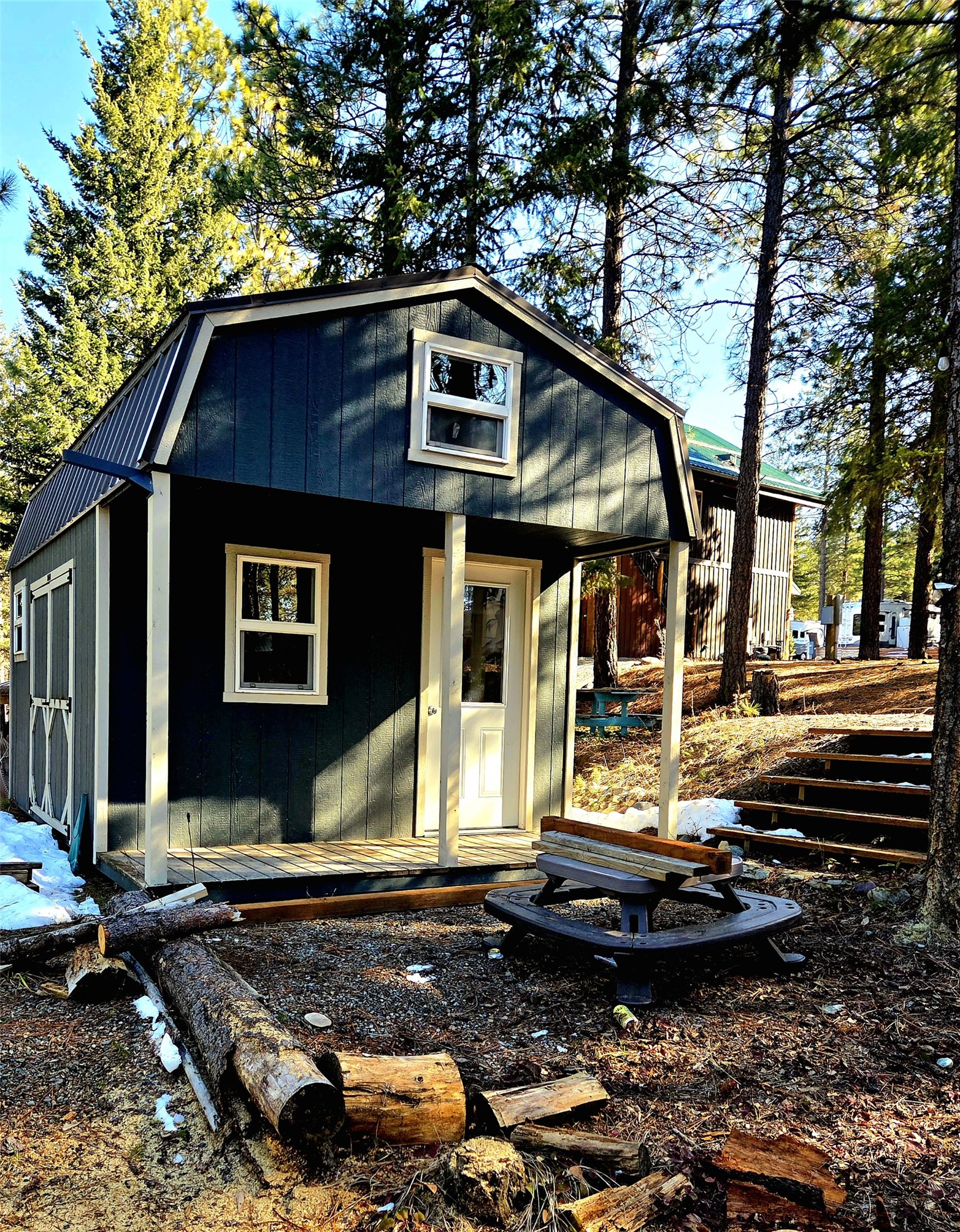 64 Kokanee Drive W Property Photo 20