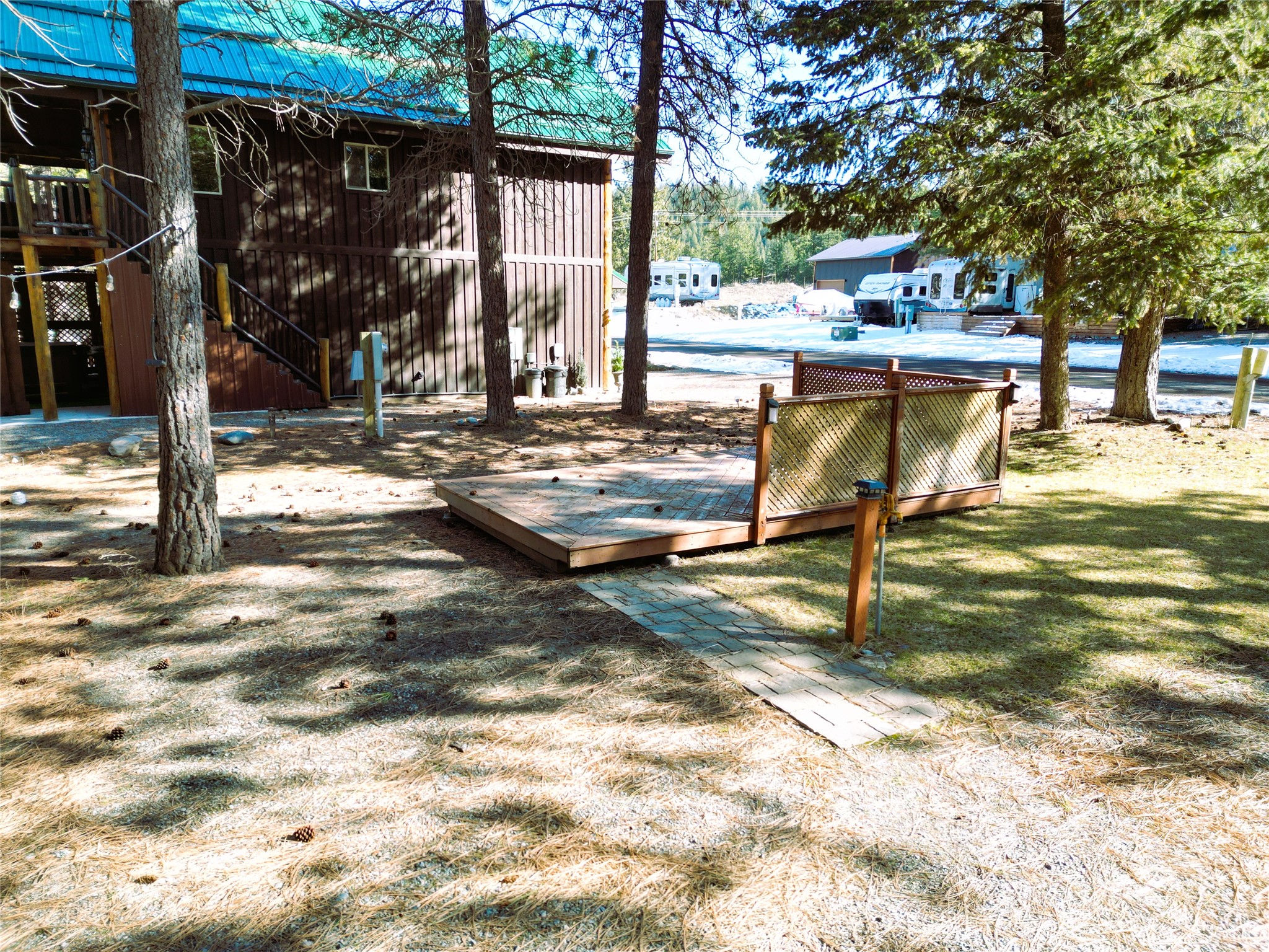 64 Kokanee Drive W Property Photo 24