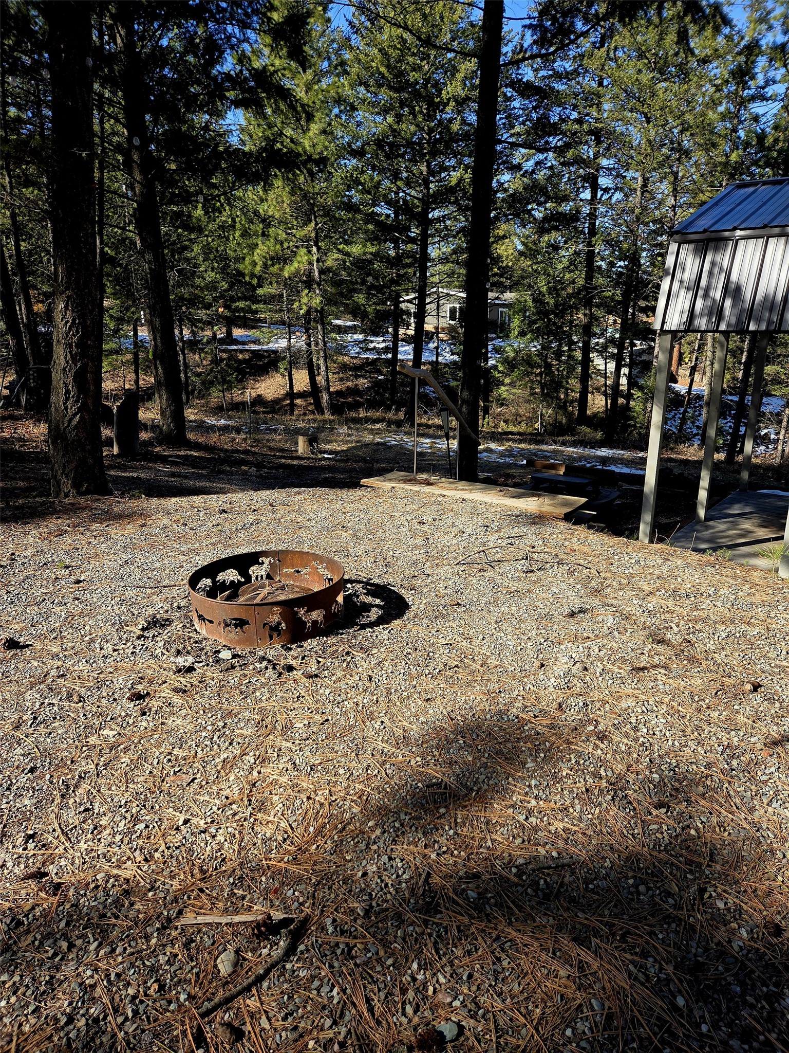 64 Kokanee Drive W Property Photo 27