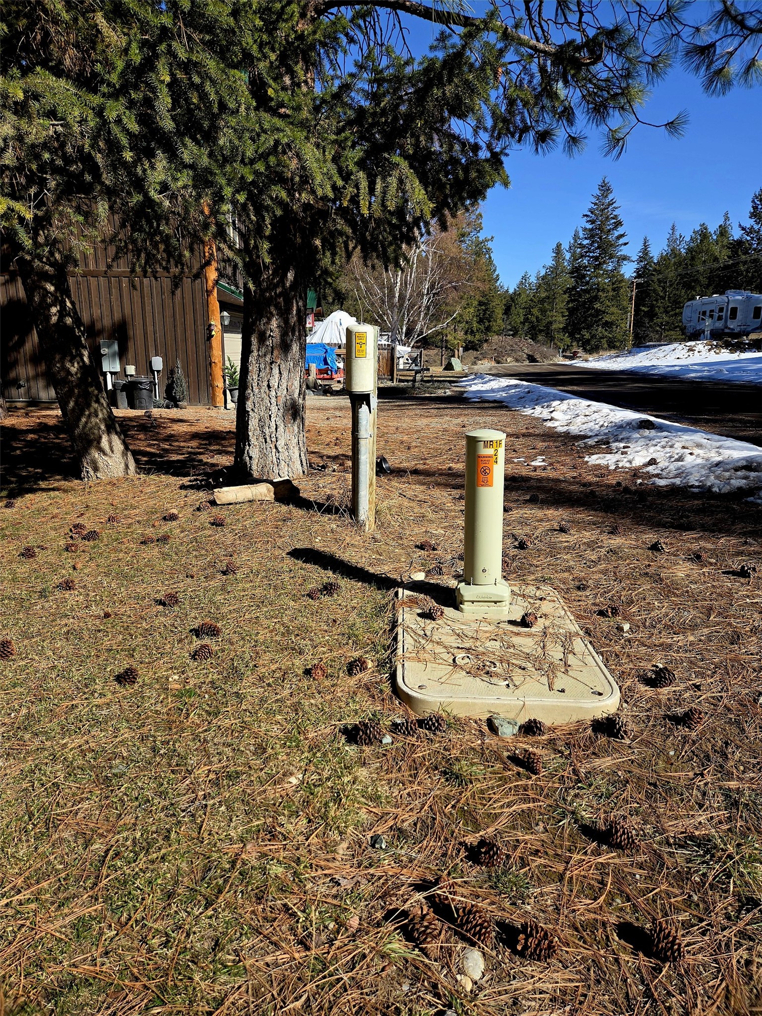 64 Kokanee Drive W Property Photo 34
