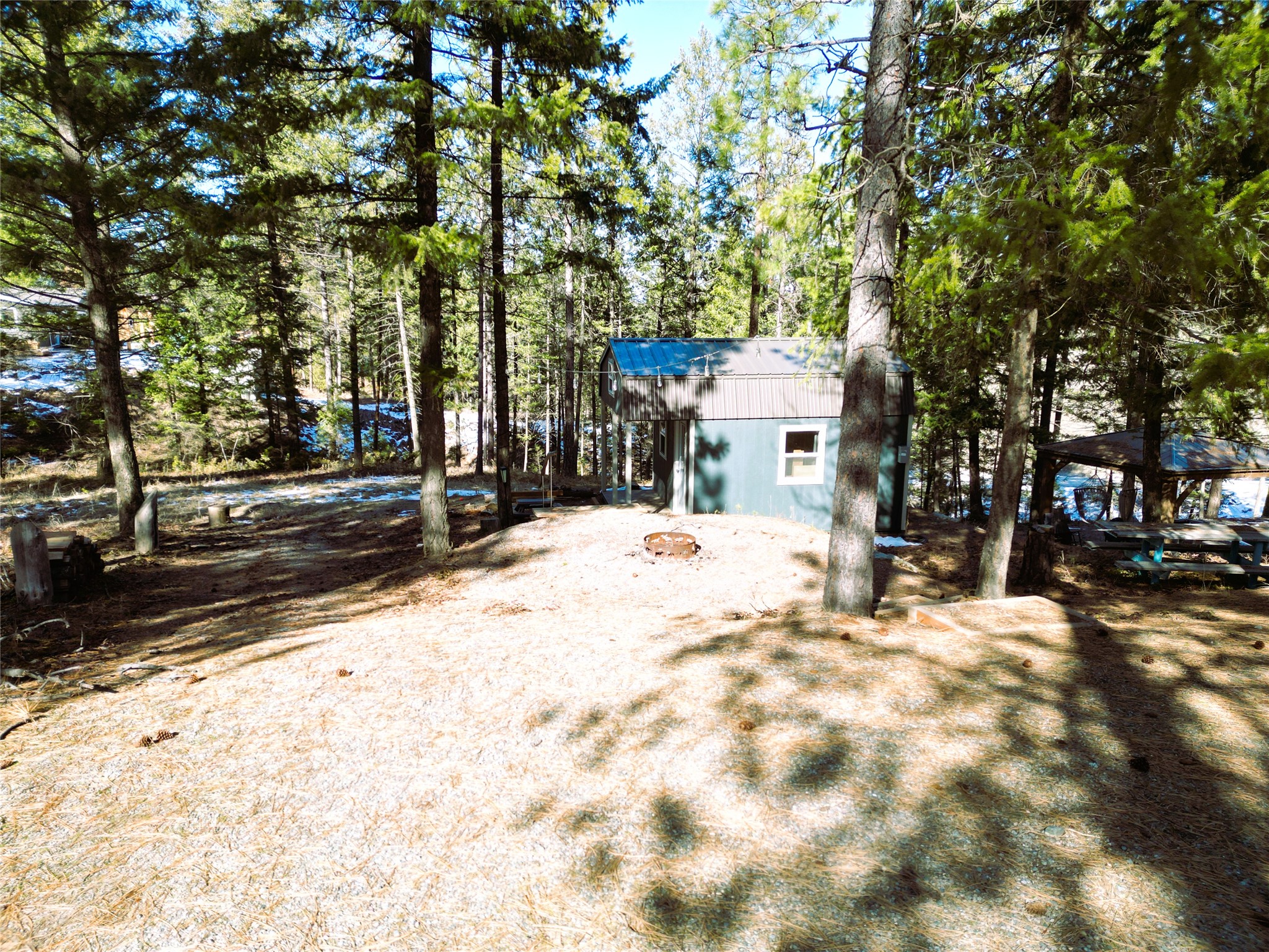 64 Kokanee Drive W Property Photo 35