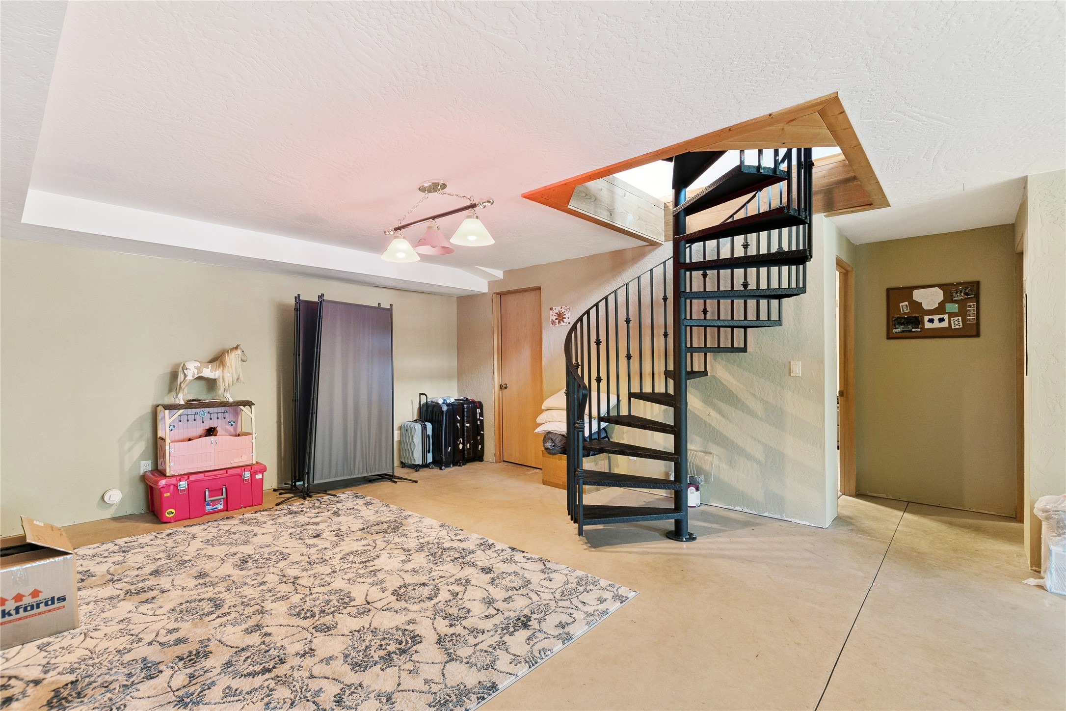 60423 Mt Highway 37 Property Photo 35